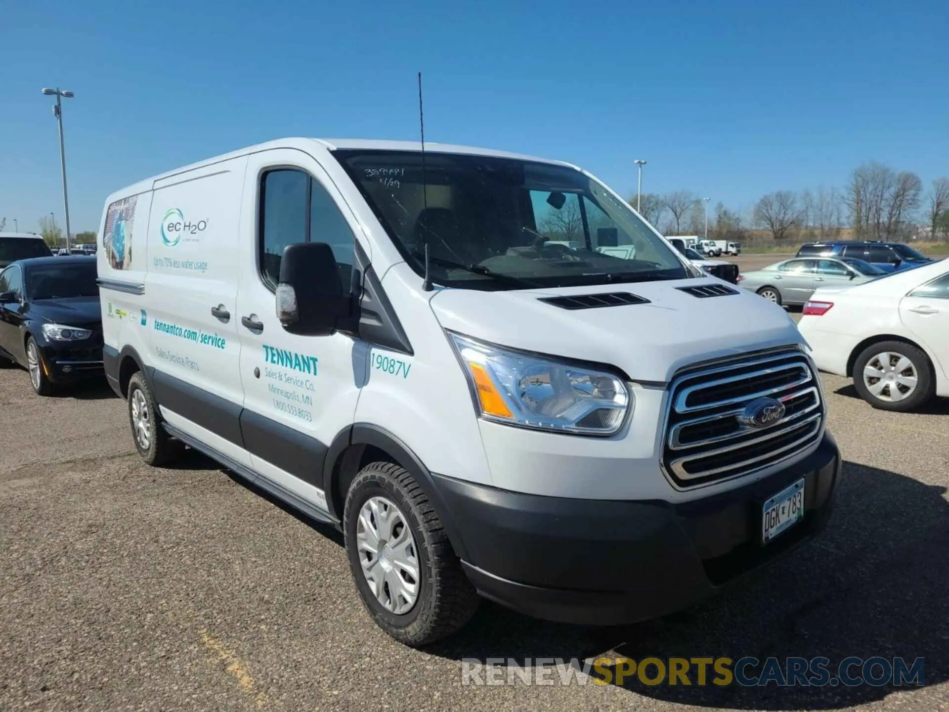 15 fotografías del automóvil dañado 1FTYE1YM9KKA80360 FORD TRANSIT 2019