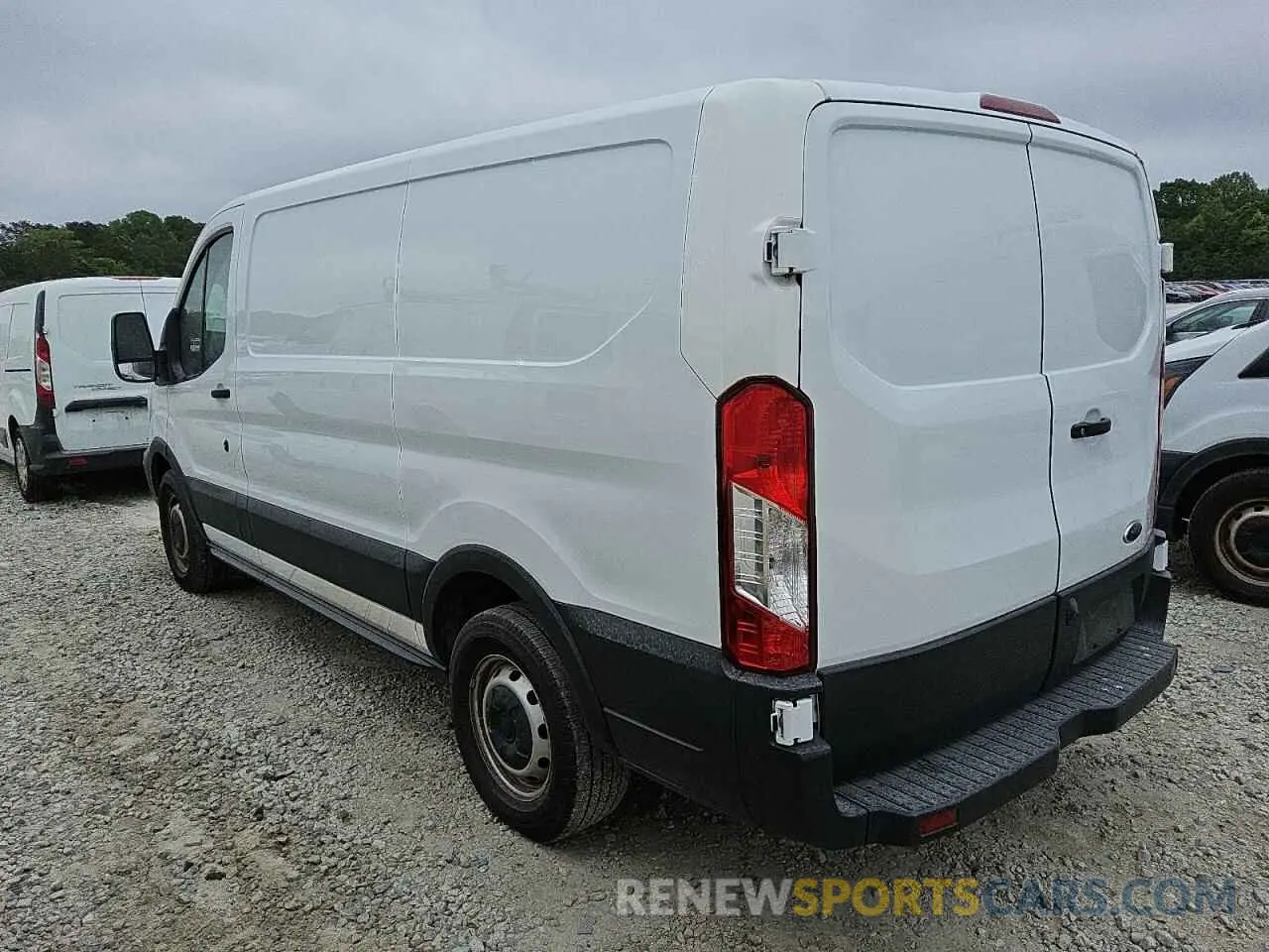 2 fotografías del automóvil dañado 1FTYE1ZM4KKB88108 FORD TRANSIT 2019