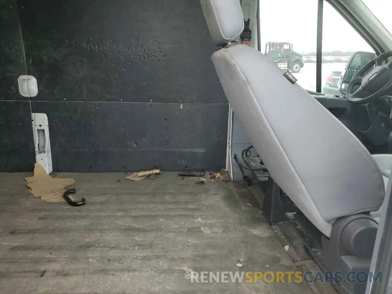11 fotografías del automóvil dañado 1FTYE2CM1KKB49278 FORD TRANSIT 2019