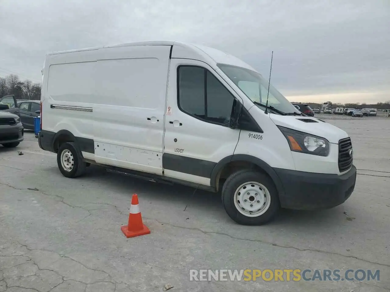 4 fotografías del automóvil dañado 1FTYE2CM1KKB49278 FORD TRANSIT 2019