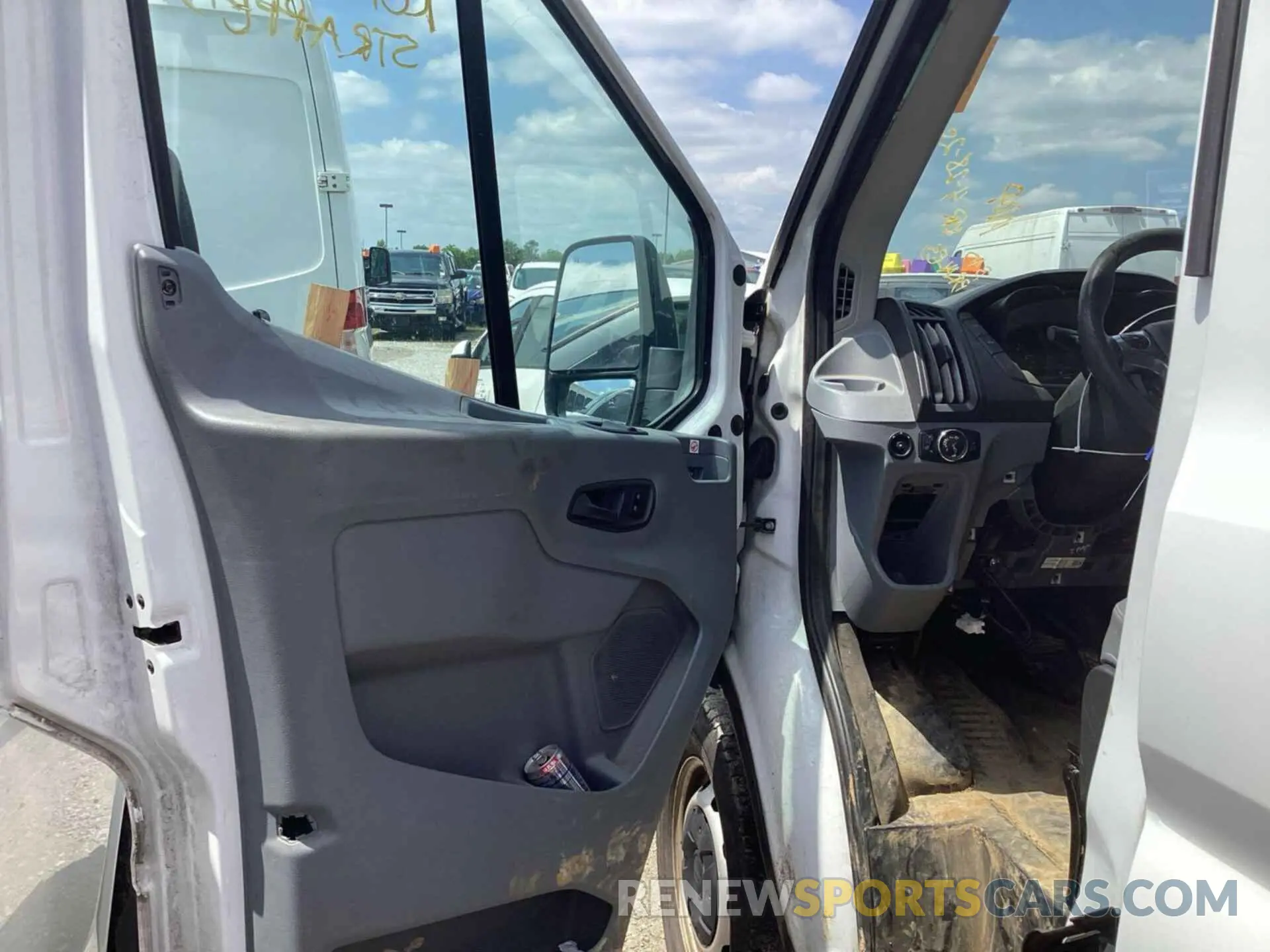 1 fotografías del automóvil dañado 1FTYR1CM2KKB07393 FORD TRANSIT 2019