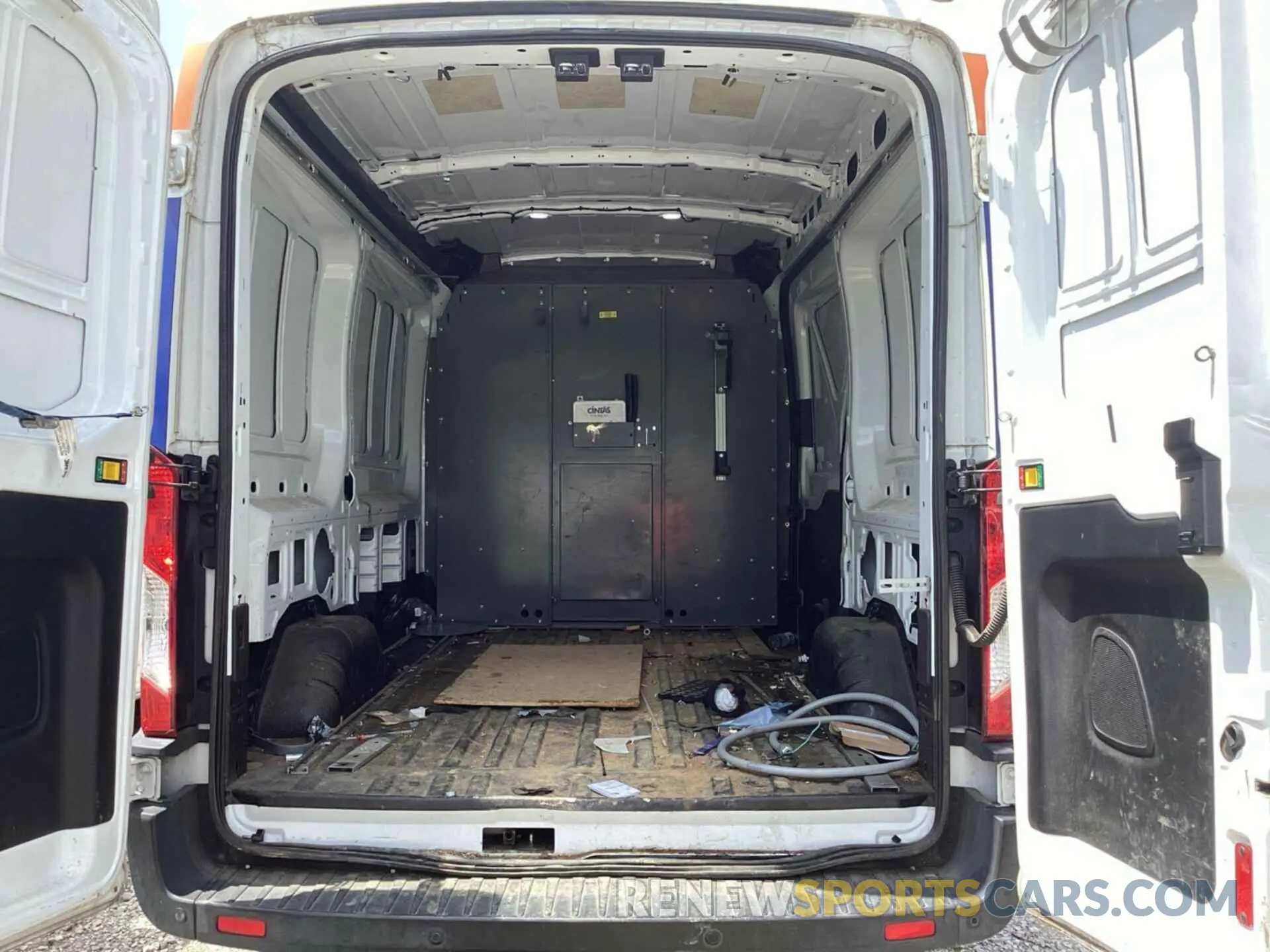 13 fotografías del automóvil dañado 1FTYR1CM2KKB07393 FORD TRANSIT 2019