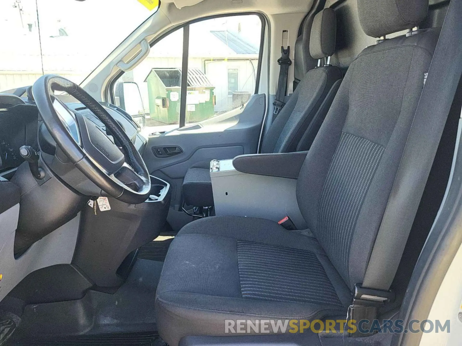 28 fotografías del automóvil dañado 1FTYR1YG0KKB40170 FORD TRANSIT 2019