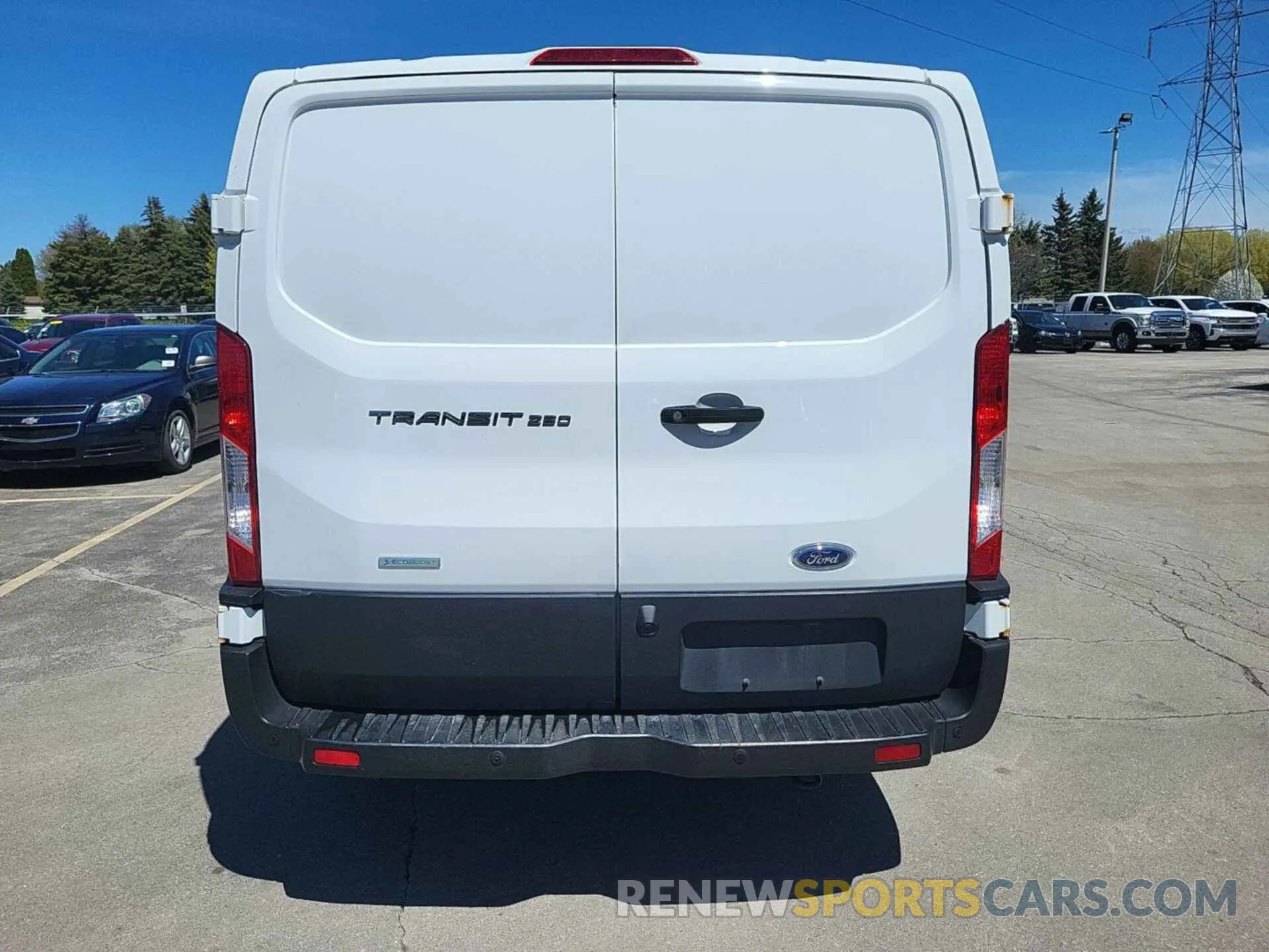 3 fotografías del automóvil dañado 1FTYR1YG0KKB40170 FORD TRANSIT 2019