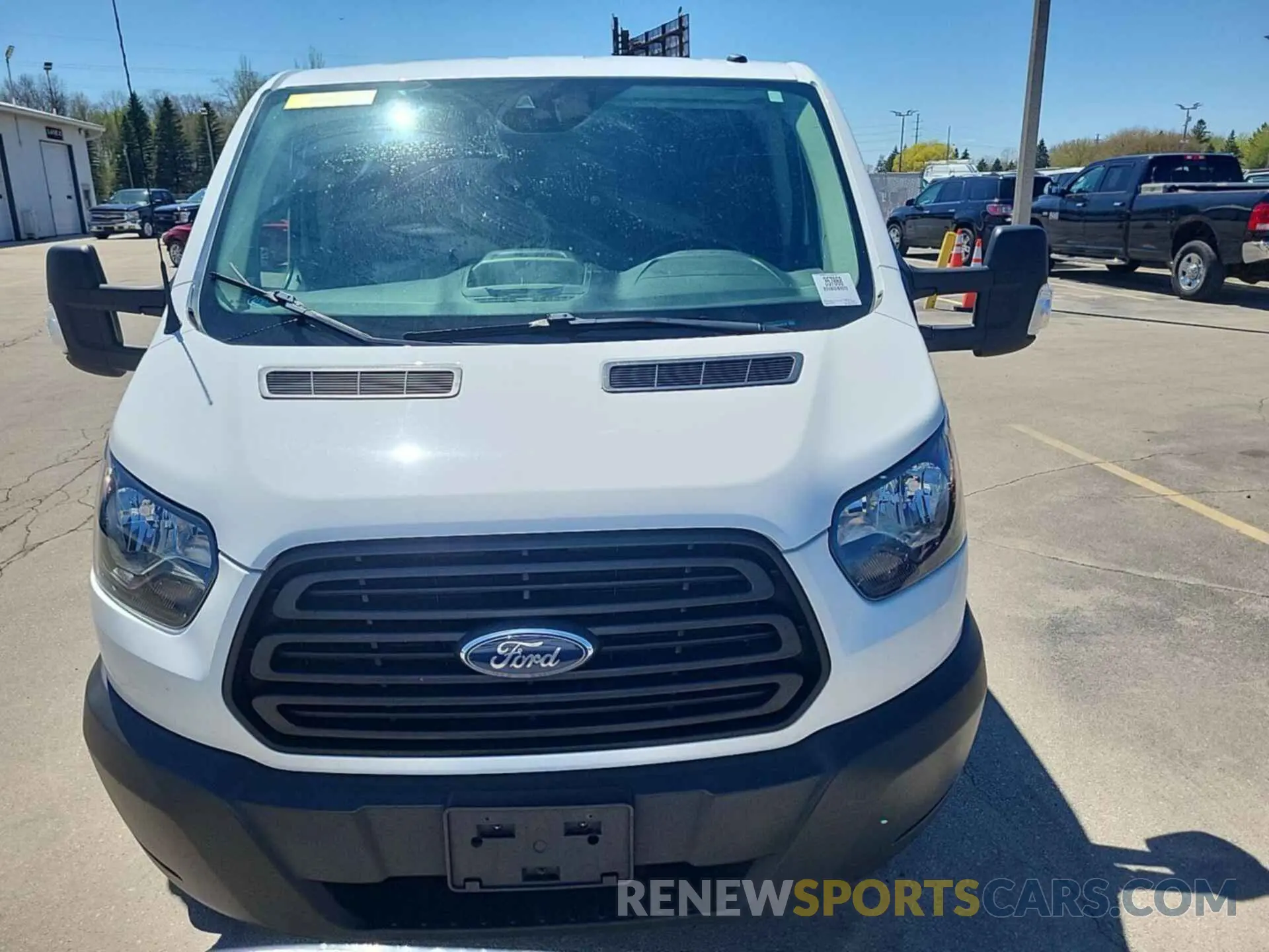 30 fotografías del automóvil dañado 1FTYR1YG0KKB40170 FORD TRANSIT 2019