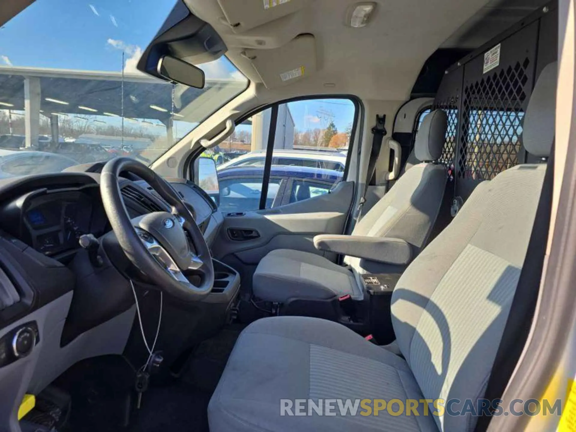 7 fotografías del automóvil dañado 1FTYR1YG0KKB61343 FORD TRANSIT 2019