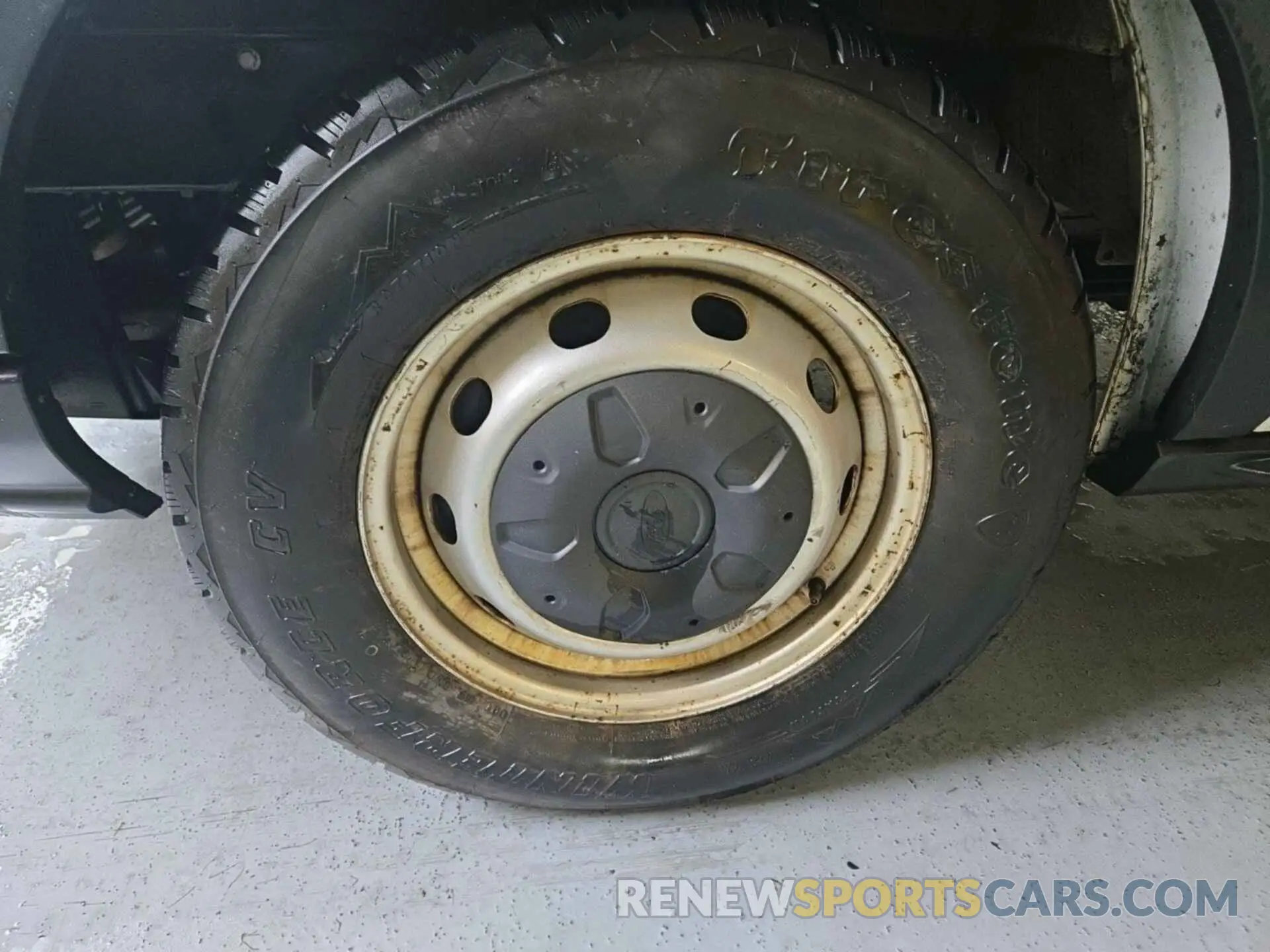 43 fotografías del automóvil dañado 1FTYR1YG3KKA50186 FORD TRANSIT 2019