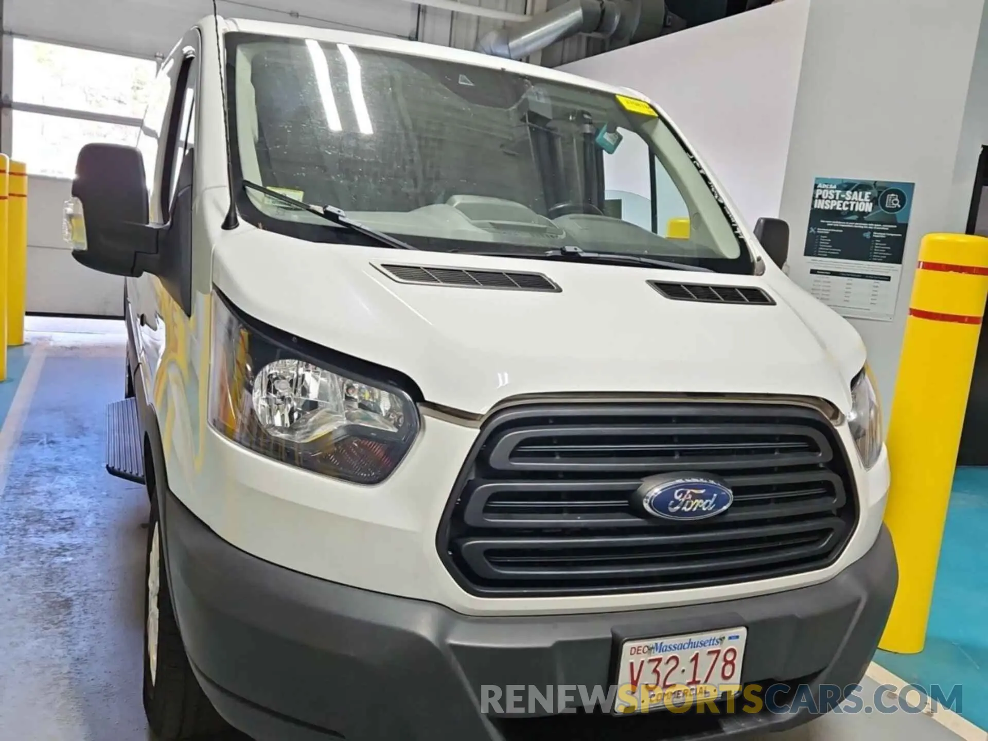14 fotografías del automóvil dañado 1FTYR1YG3KKB08572 FORD TRANSIT 2019