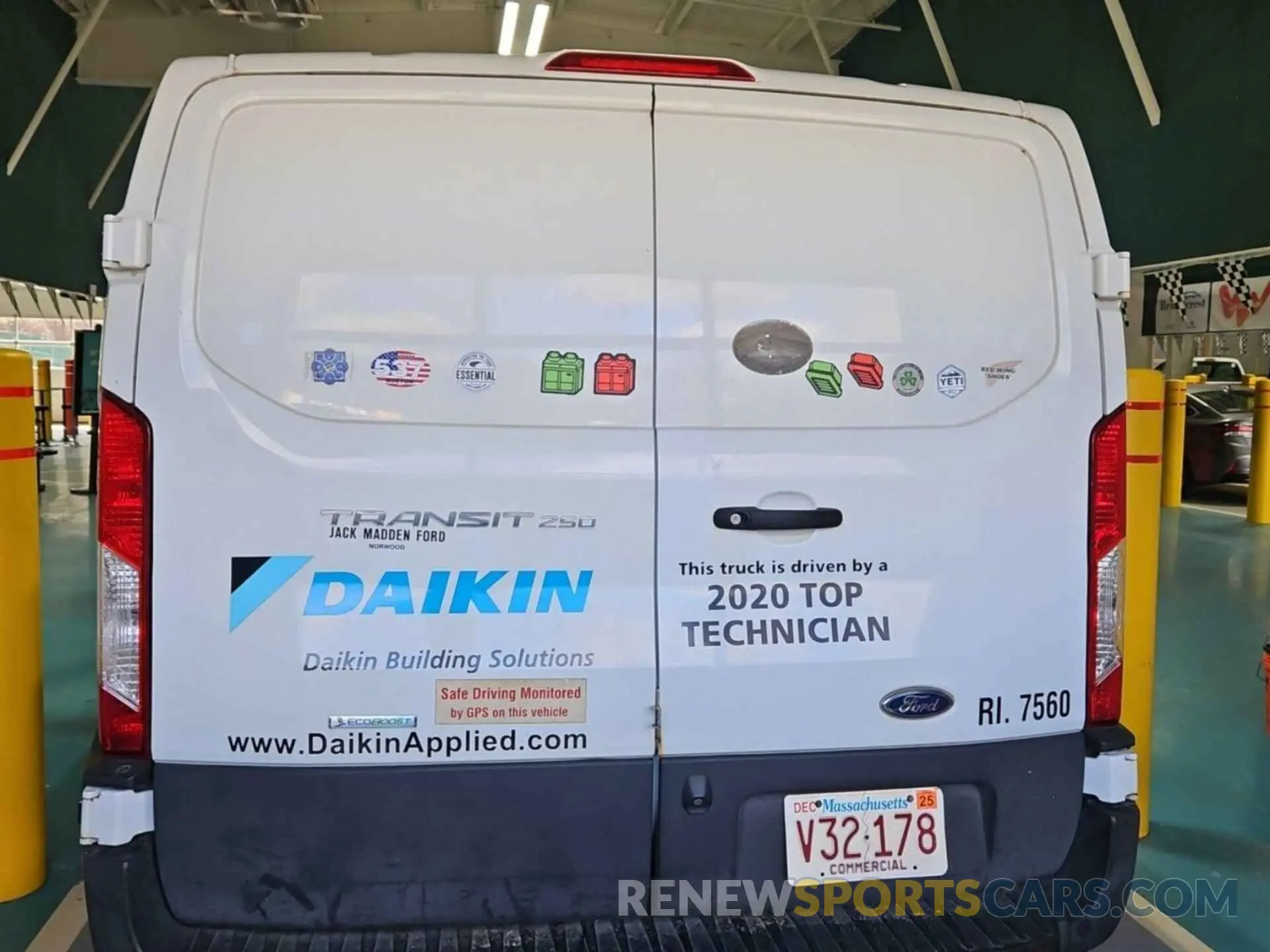 42 fotografías del automóvil dañado 1FTYR1YG3KKB08572 FORD TRANSIT 2019