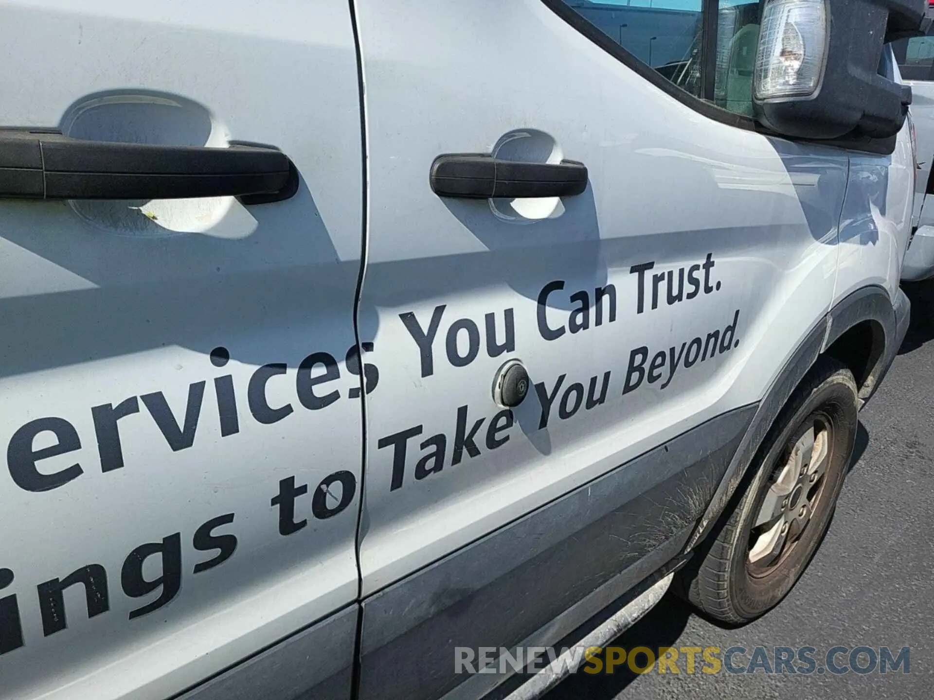 19 fotografías del automóvil dañado 1FTYR1YG4KKA40850 FORD TRANSIT 2019