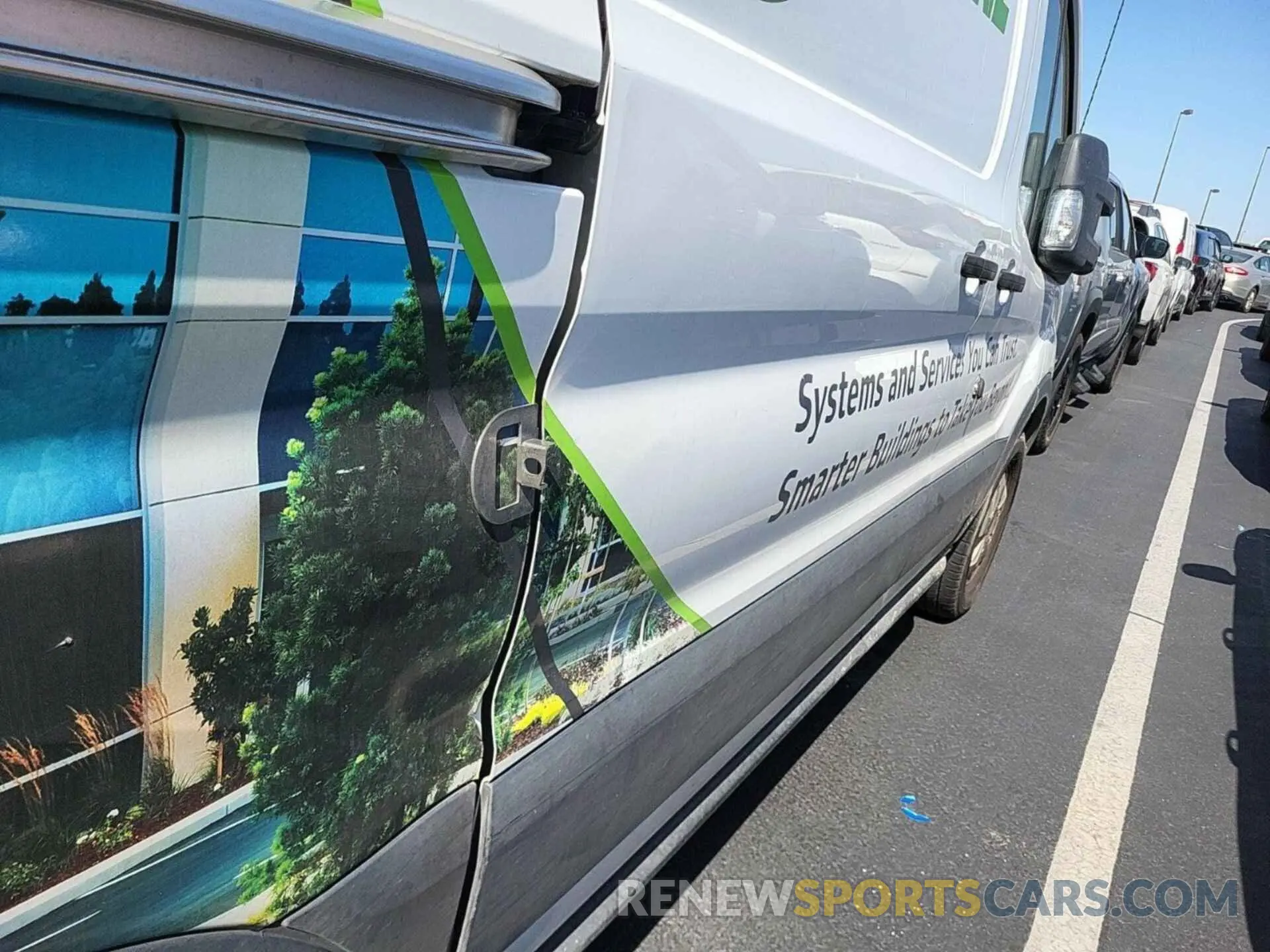 2 fotografías del automóvil dañado 1FTYR1YG4KKA40850 FORD TRANSIT 2019