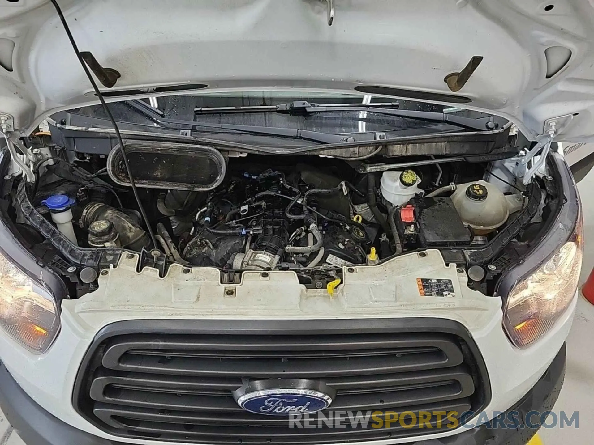 12 fotografías del automóvil dañado 1FTYR1YG5KKB48264 FORD TRANSIT 2019