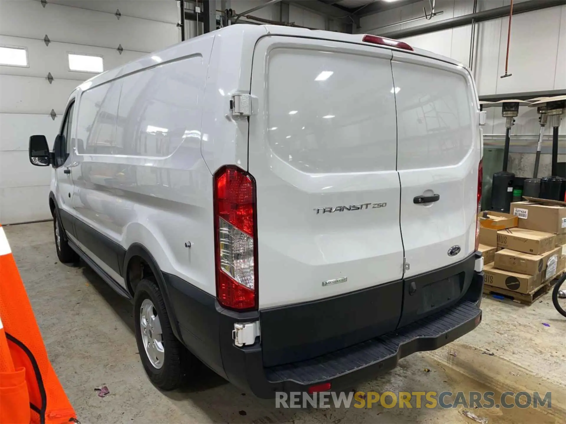 23 fotografías del automóvil dañado 1FTYR1YG7KKA40826 FORD TRANSIT 2019