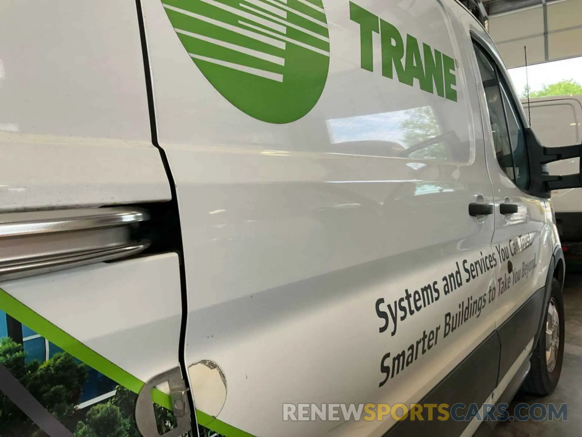 4 fotografías del automóvil dañado 1FTYR1YG7KKB48153 FORD TRANSIT 2019