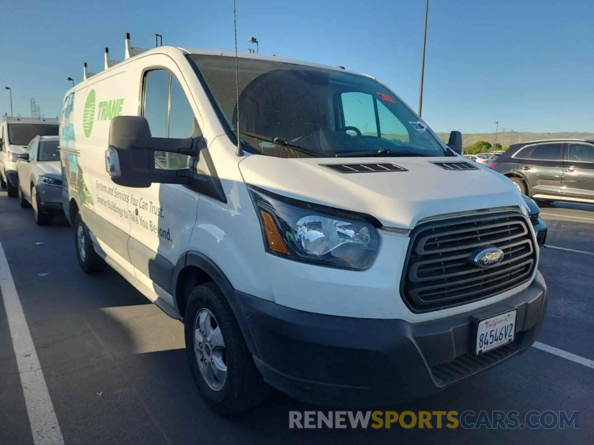 52 fotografías del automóvil dañado 1FTYR1YG8KKB48274 FORD TRANSIT 2019