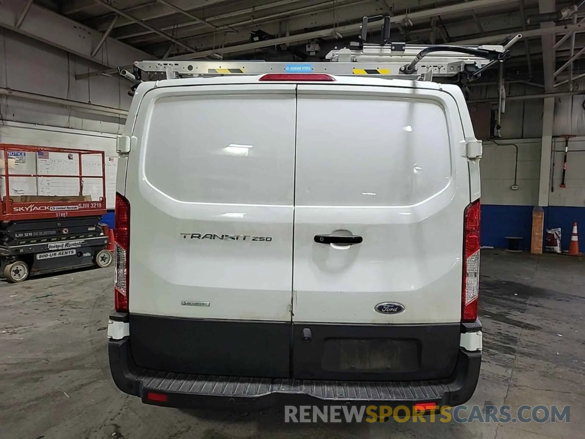 24 fotografías del automóvil dañado 1FTYR1YG9KKB48140 FORD TRANSIT 2019