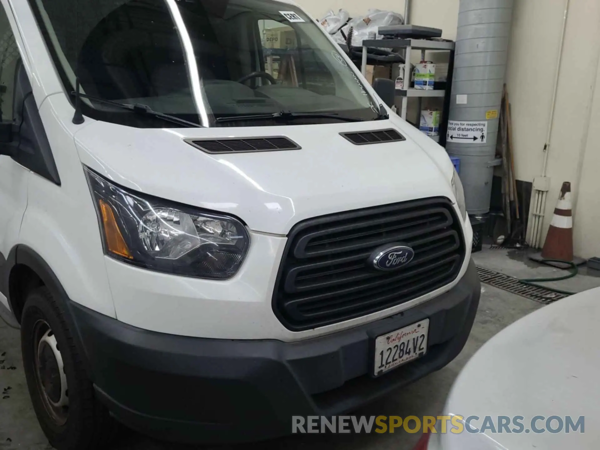 5 fotografías del automóvil dañado 1FTYR1YGXKKB26504 FORD TRANSIT 2019