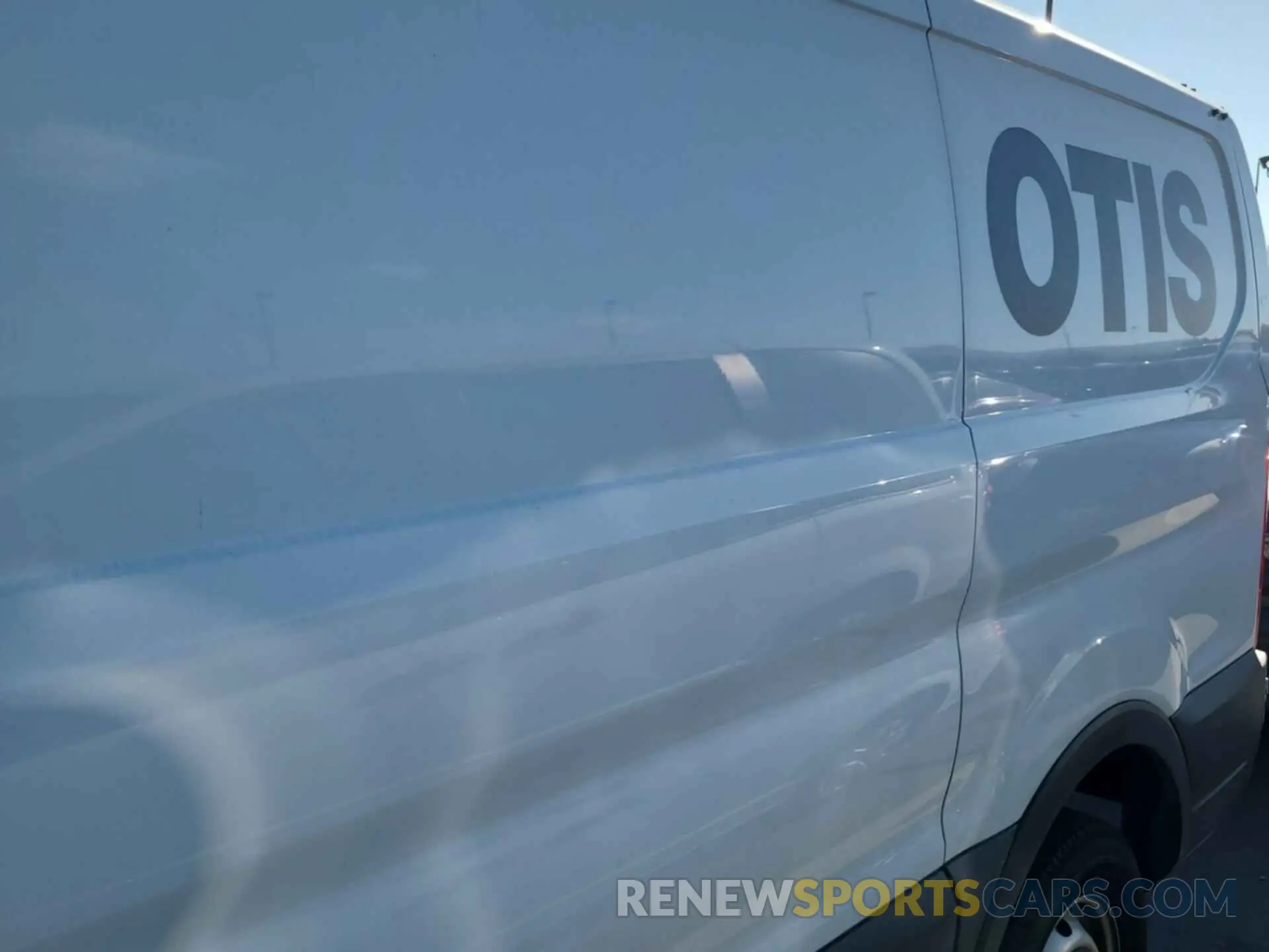 9 fotografías del automóvil dañado 1FTYR1YGXKKB26504 FORD TRANSIT 2019