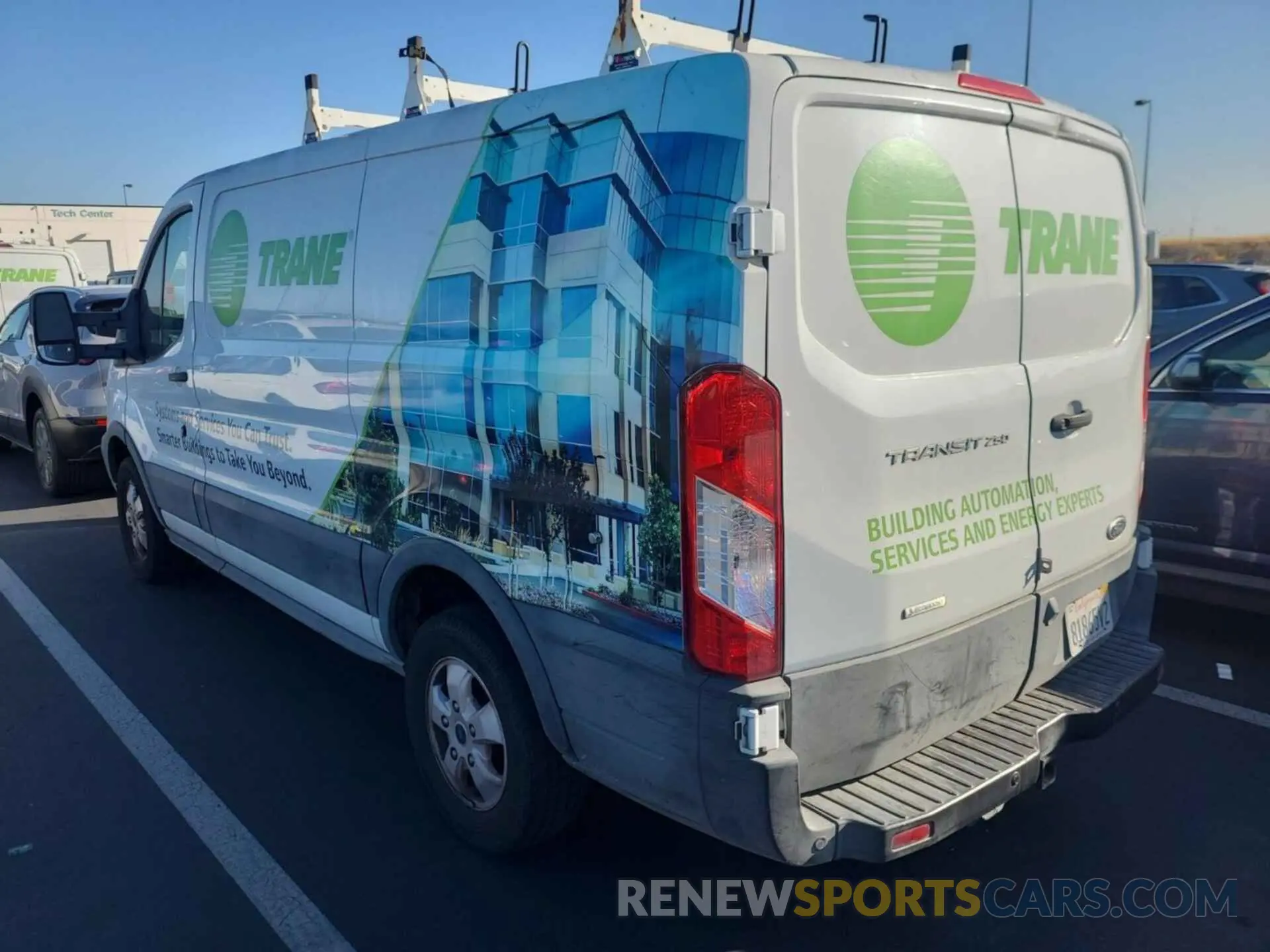 11 fotografías del automóvil dañado 1FTYR1YGXKKB48275 FORD TRANSIT 2019