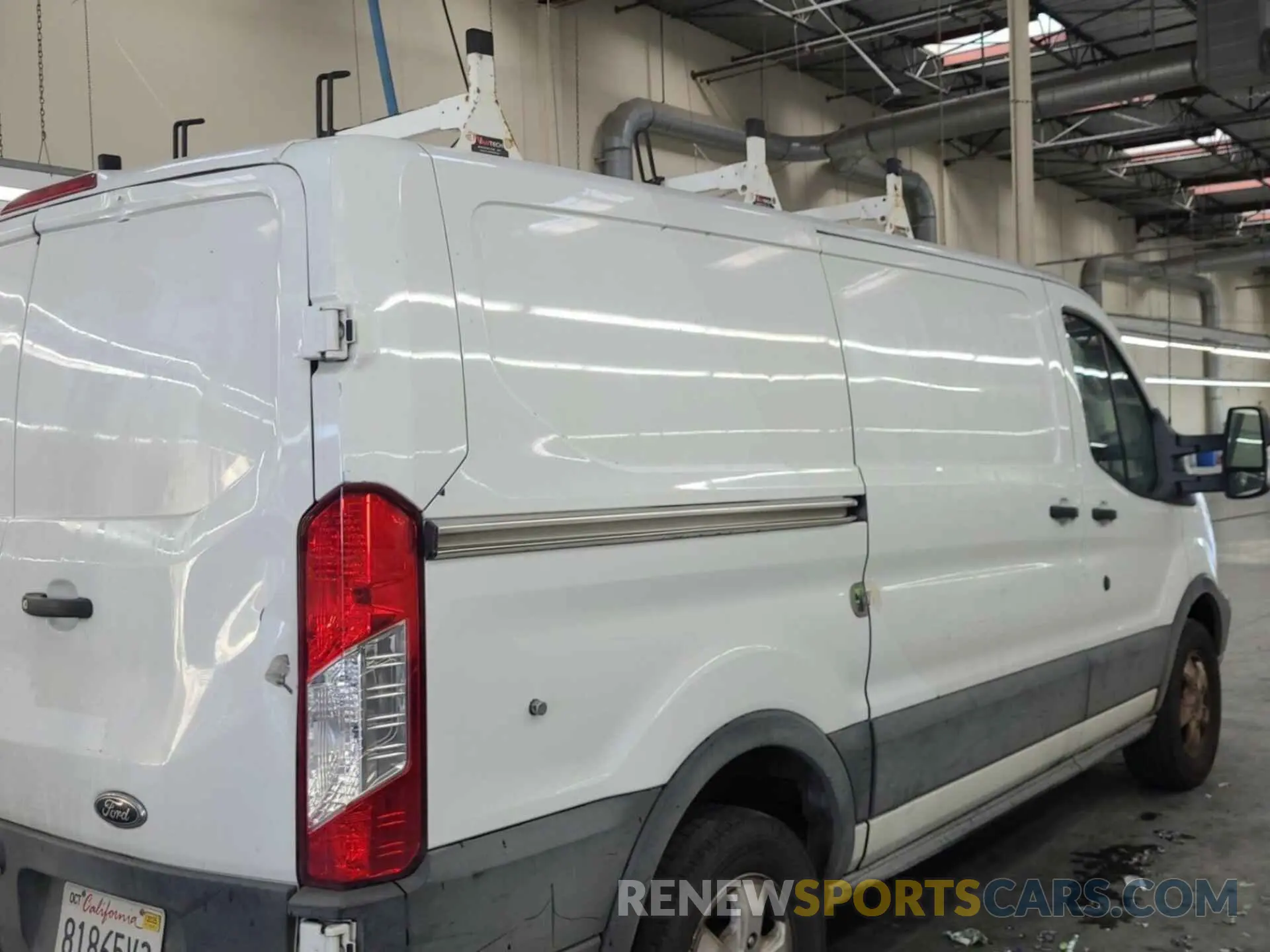 16 fotografías del automóvil dañado 1FTYR1YGXKKB48275 FORD TRANSIT 2019