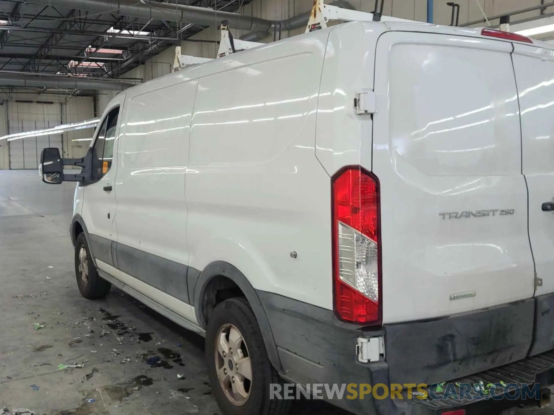 20 fotografías del automóvil dañado 1FTYR1YGXKKB48275 FORD TRANSIT 2019
