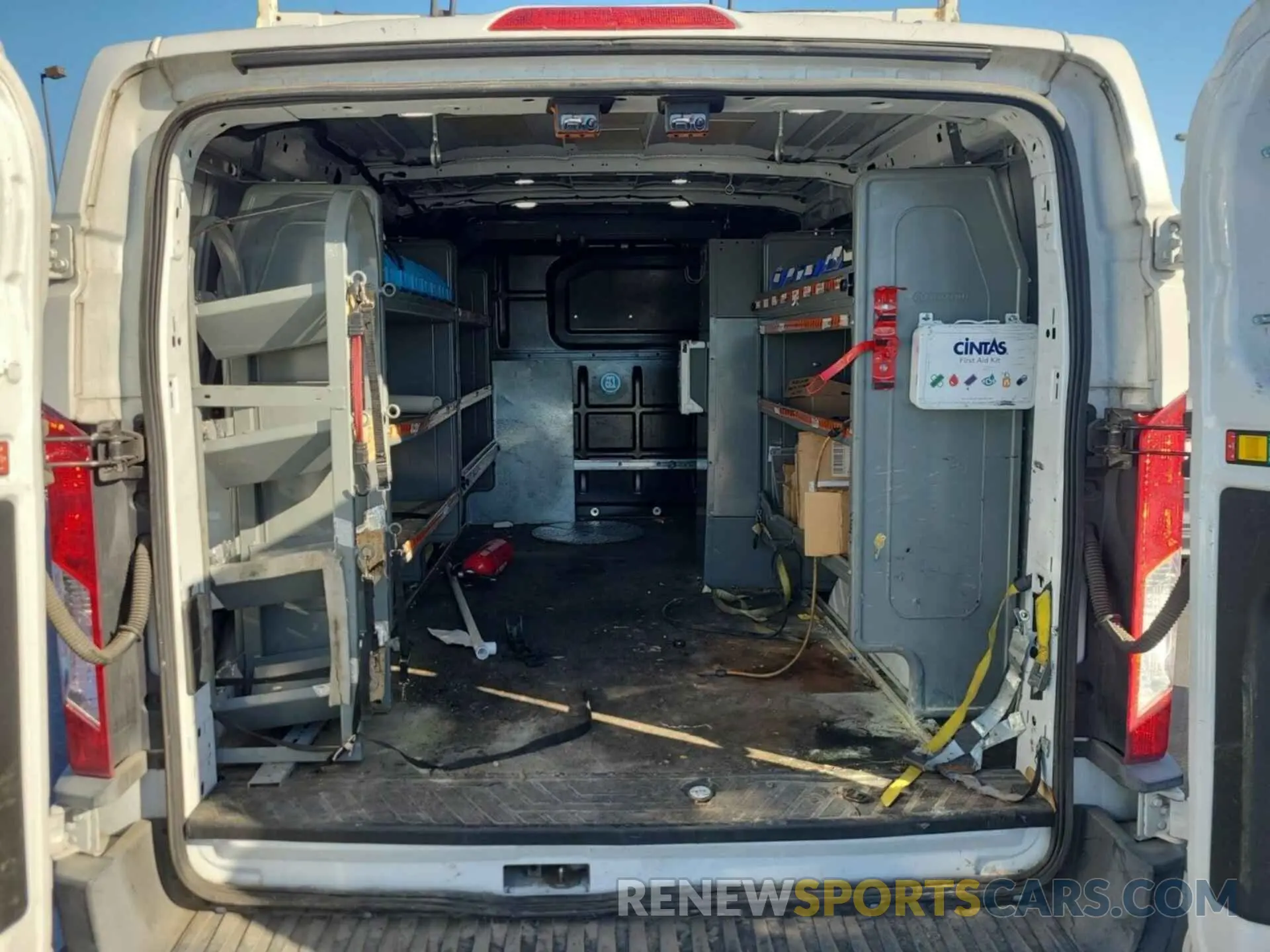 6 fotografías del automóvil dañado 1FTYR1YGXKKB48275 FORD TRANSIT 2019