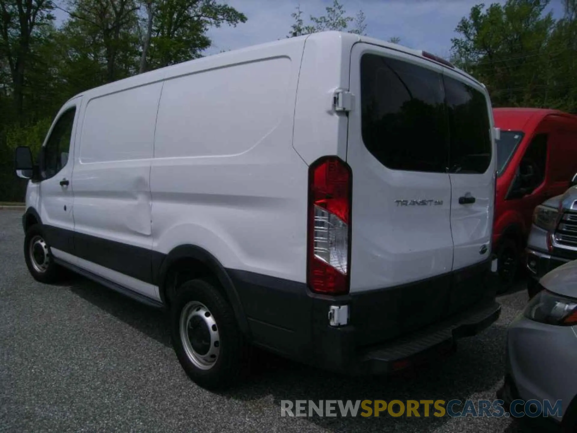 14 fotografías del automóvil dañado 1FTYR1YM4KKB18081 FORD TRANSIT 2019