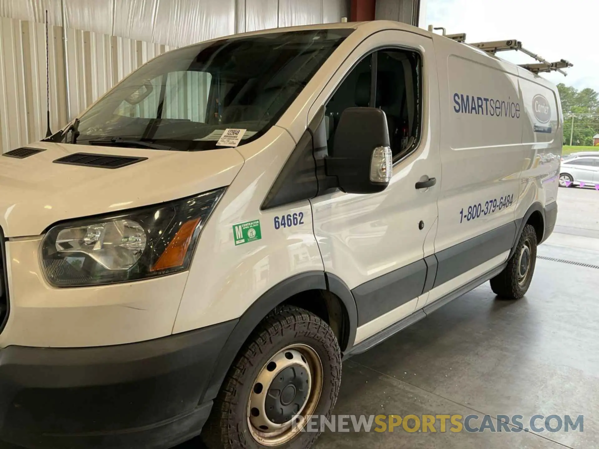 2 fotografías del automóvil dañado 1FTYR1YM6KKA21495 FORD TRANSIT 2019