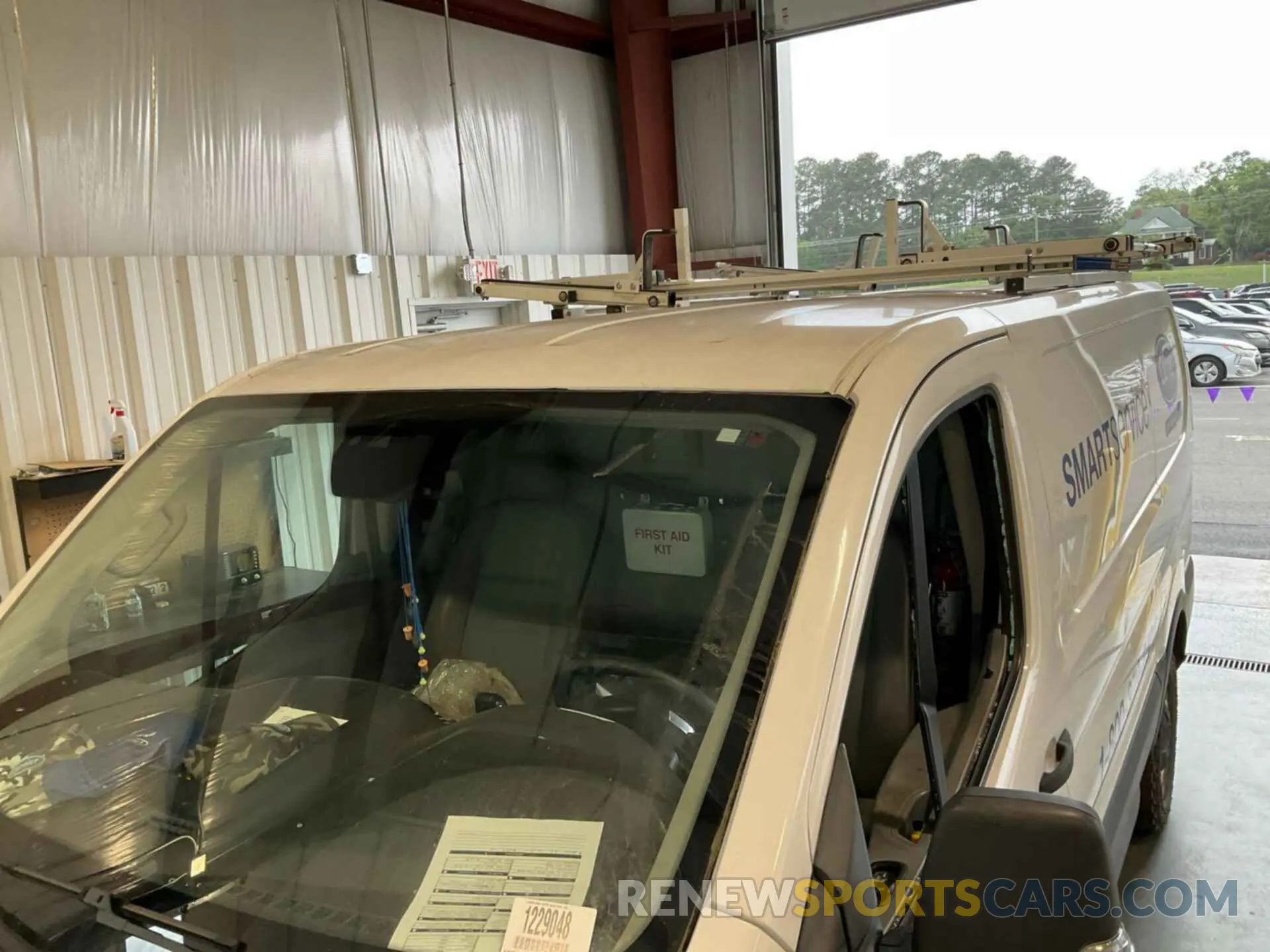 20 fotografías del automóvil dañado 1FTYR1YM6KKA21495 FORD TRANSIT 2019