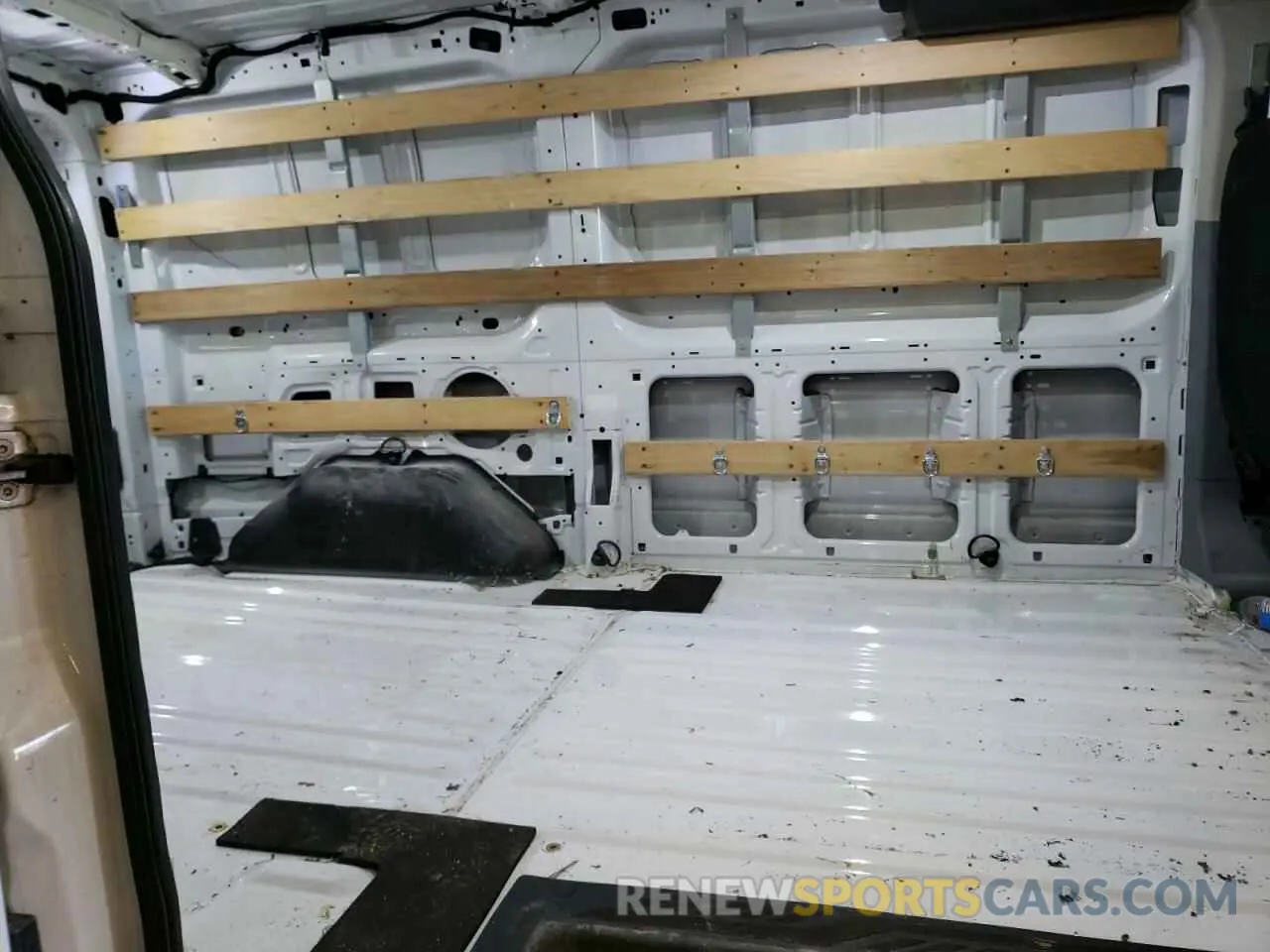 11 fotografías del automóvil dañado 1FTYR1YM6KKB52457 FORD TRANSIT 2019