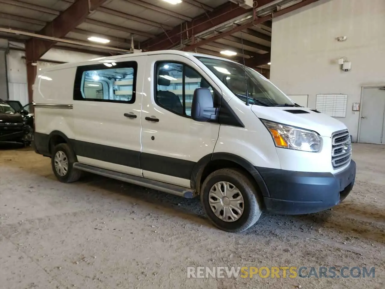 4 fotografías del automóvil dañado 1FTYR1YM6KKB52457 FORD TRANSIT 2019