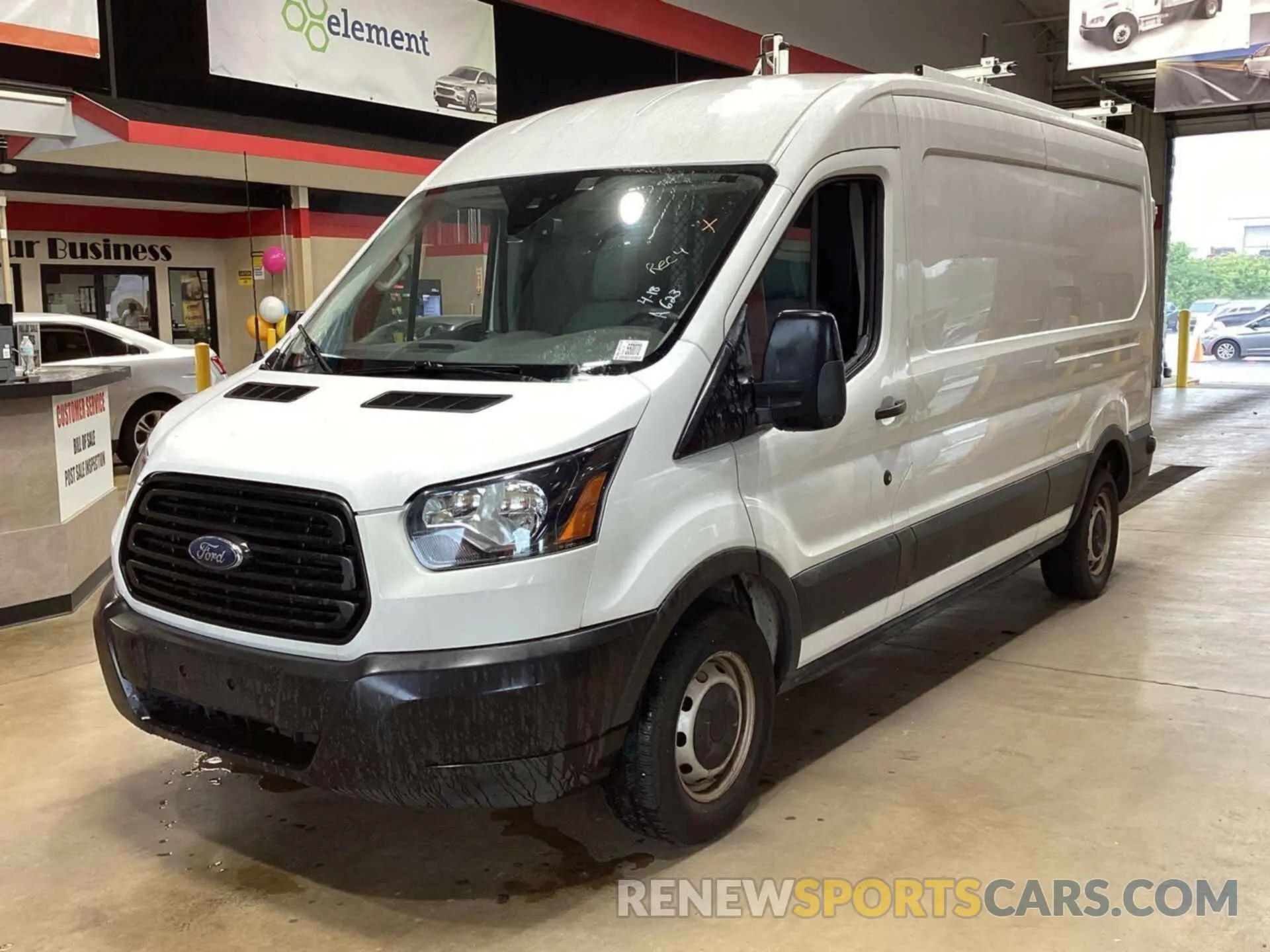 23 fotografías del automóvil dañado 1FTYR2CM0KKA17553 FORD TRANSIT 2019