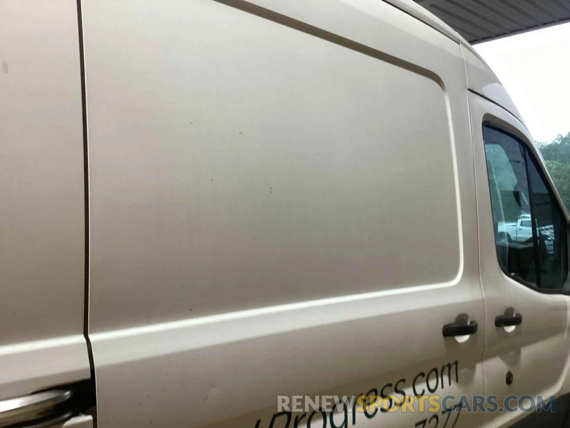 28 fotografías del automóvil dañado 1FTYR2CM0KKA17553 FORD TRANSIT 2019