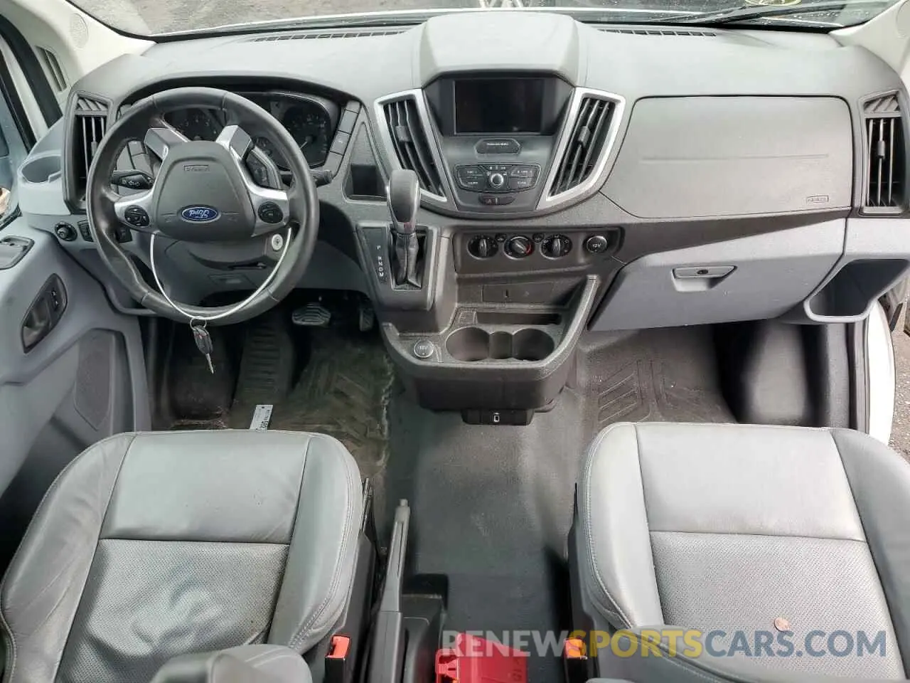 8 fotografías del automóvil dañado 1FTYR2CM1KKA58192 FORD TRANSIT 2019