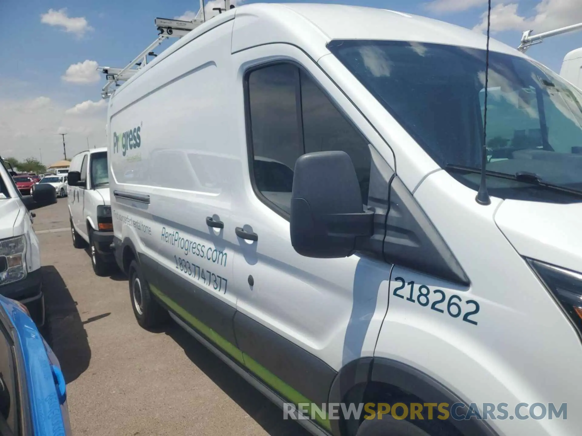 11 fotografías del automóvil dañado 1FTYR2CM2KKA02276 FORD TRANSIT 2019