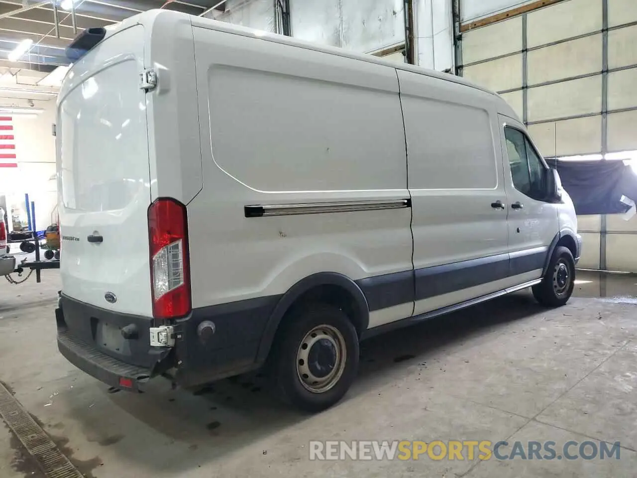 3 fotografías del automóvil dañado 1FTYR2CM4KKB30213 FORD TRANSIT 2019