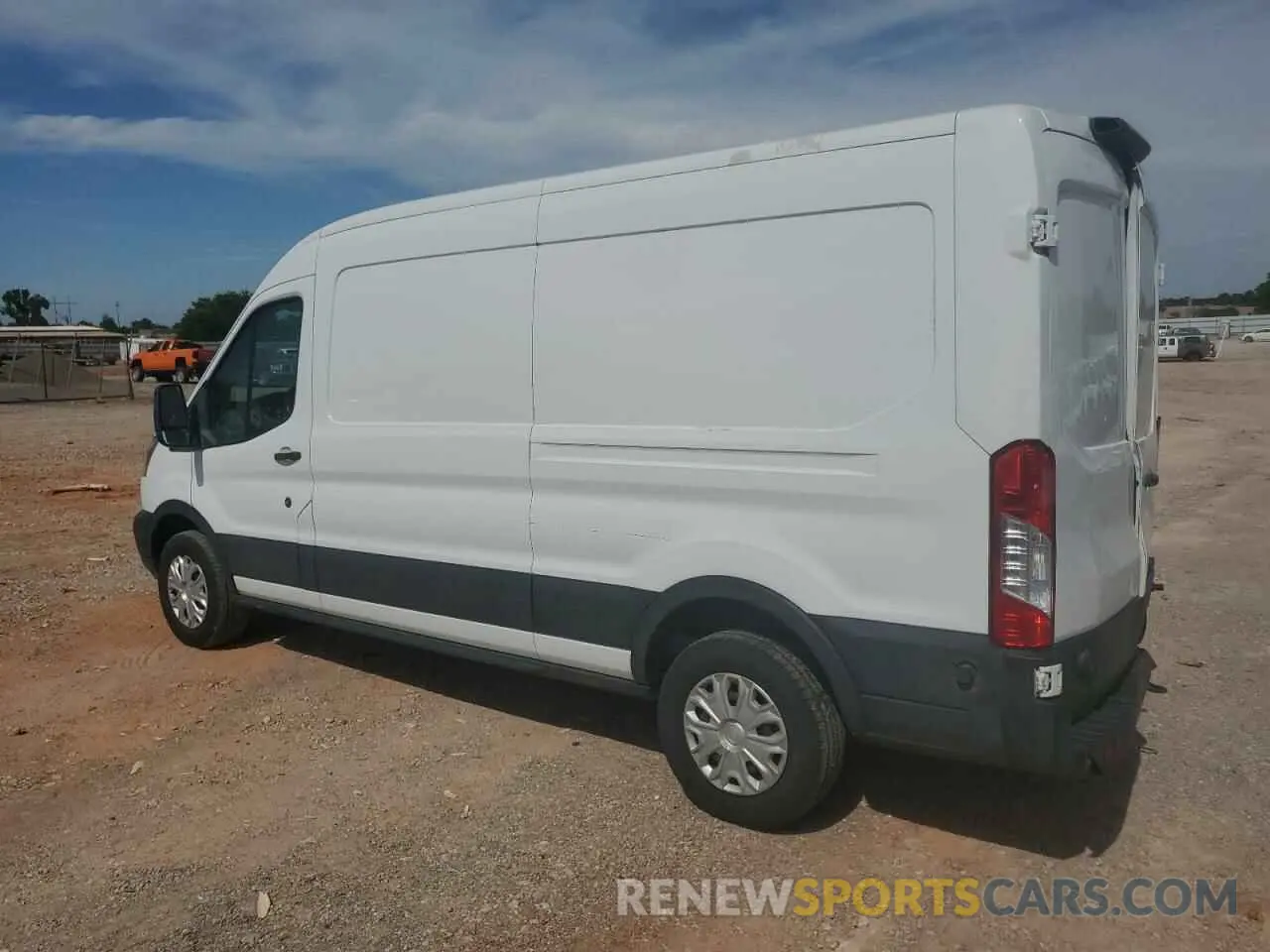 2 fotografías del automóvil dañado 1FTYR2CM6KKA28265 FORD TRANSIT 2019