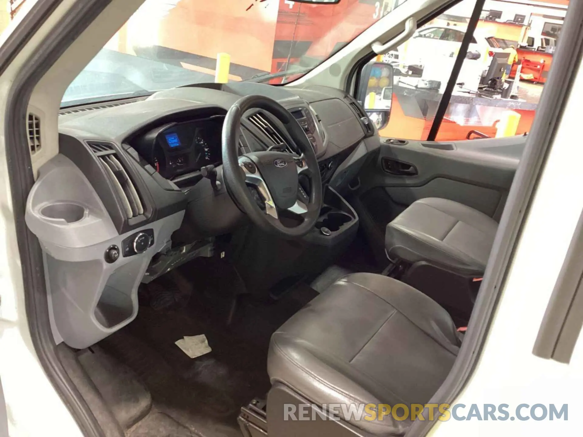 12 fotografías del automóvil dañado 1FTYR2CM6KKB41505 FORD TRANSIT 2019