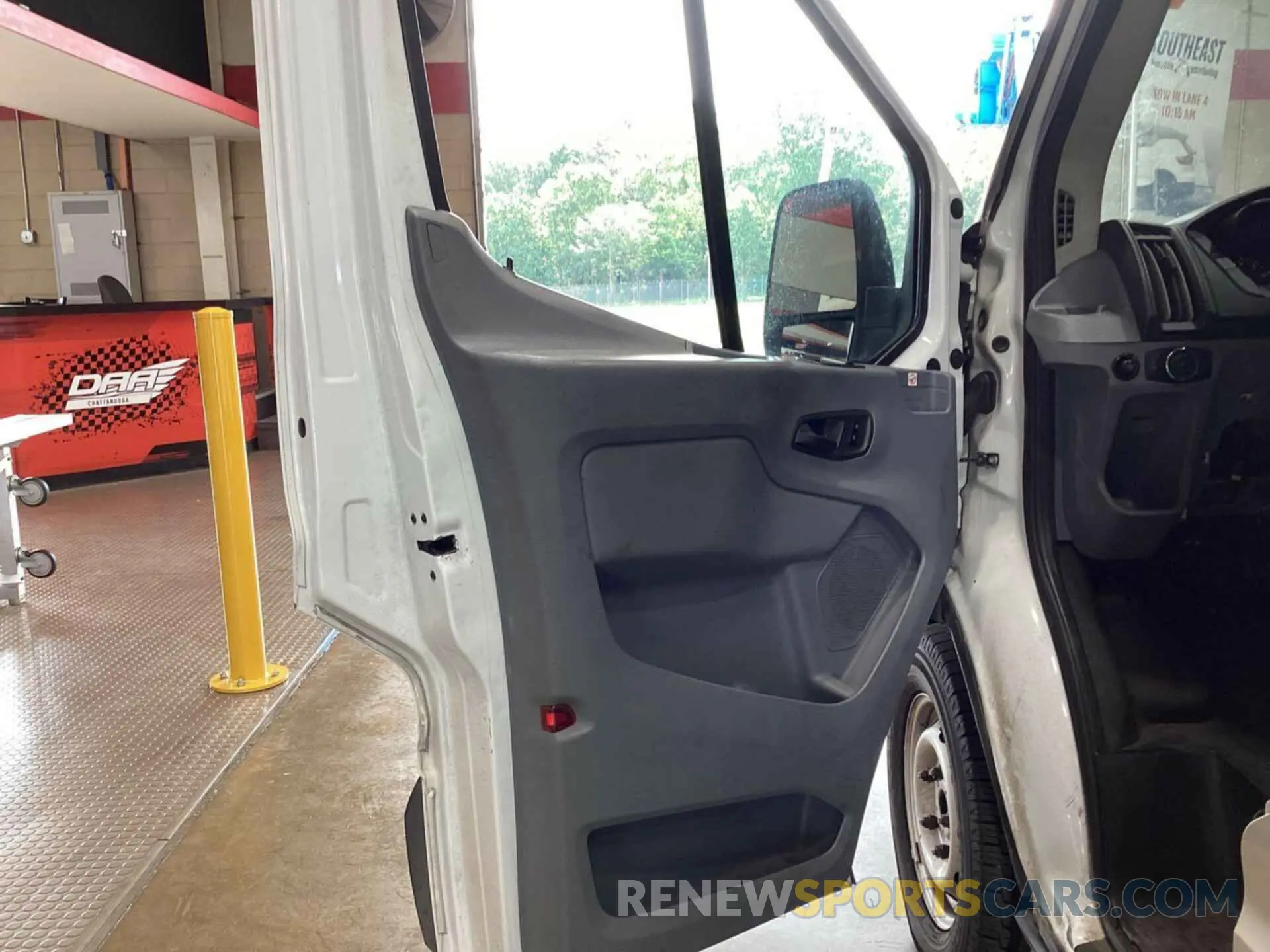 22 fotografías del automóvil dañado 1FTYR2CM6KKB41505 FORD TRANSIT 2019