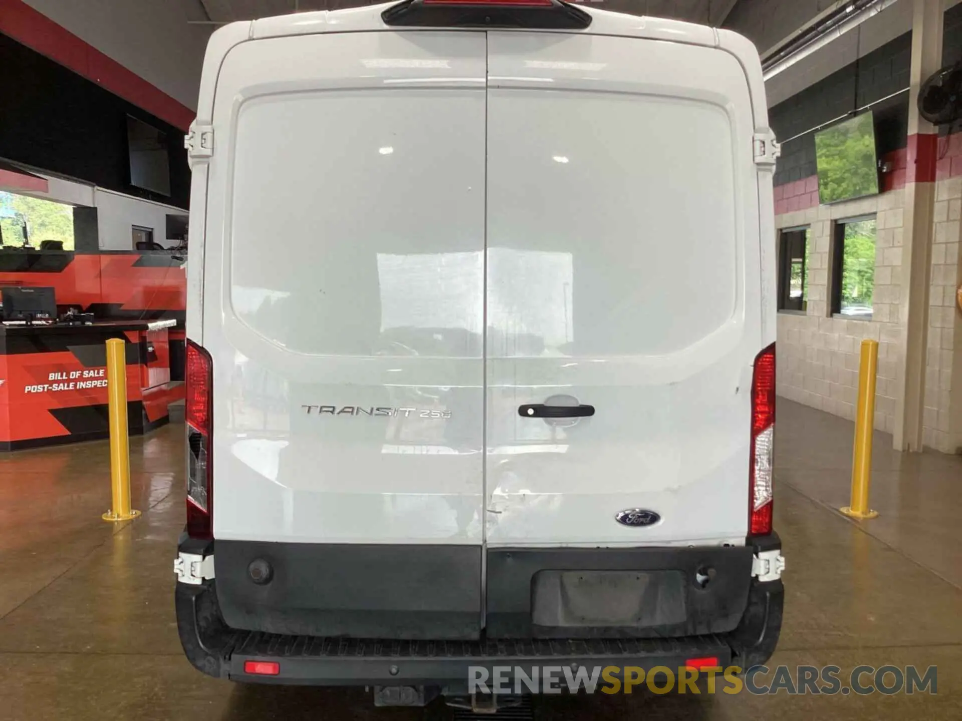 31 fotografías del automóvil dañado 1FTYR2CM6KKB41505 FORD TRANSIT 2019