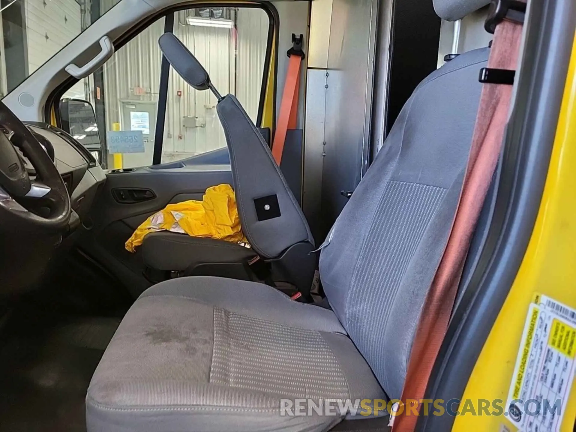 31 fotografías del automóvil dañado 1FTYR3XM0KKA38662 FORD TRANSIT 2019