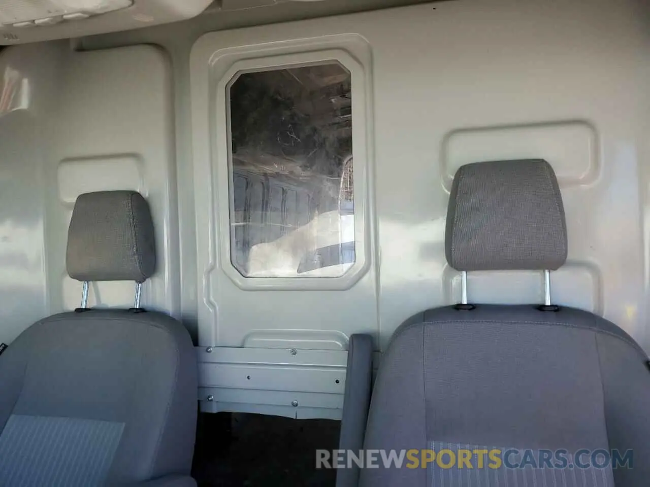 10 fotografías del automóvil dañado 1FTYR3XM1KKB77084 FORD TRANSIT 2019