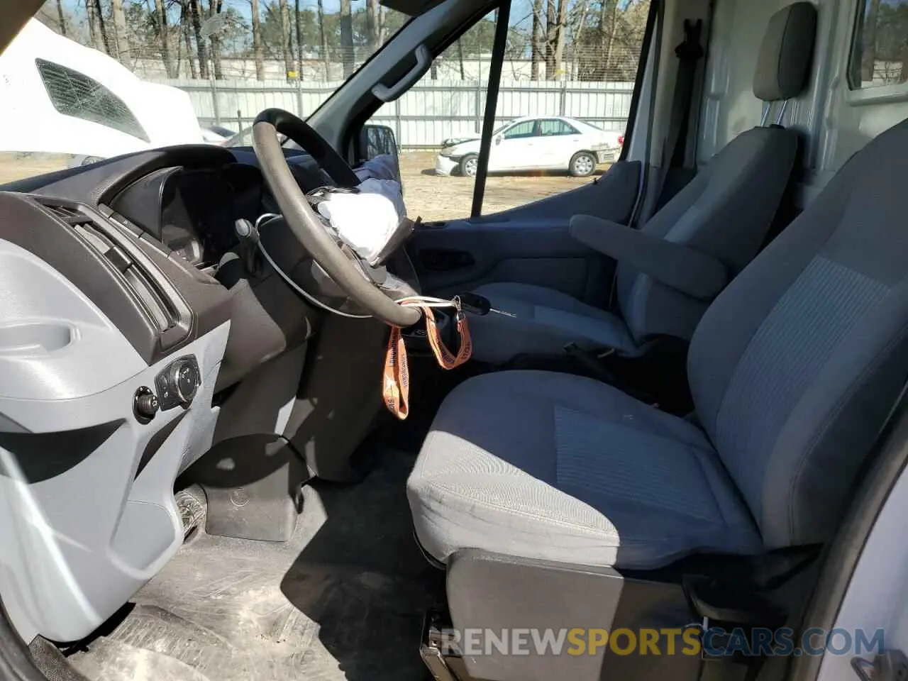 7 fotografías del automóvil dañado 1FTYR3XM1KKB77084 FORD TRANSIT 2019