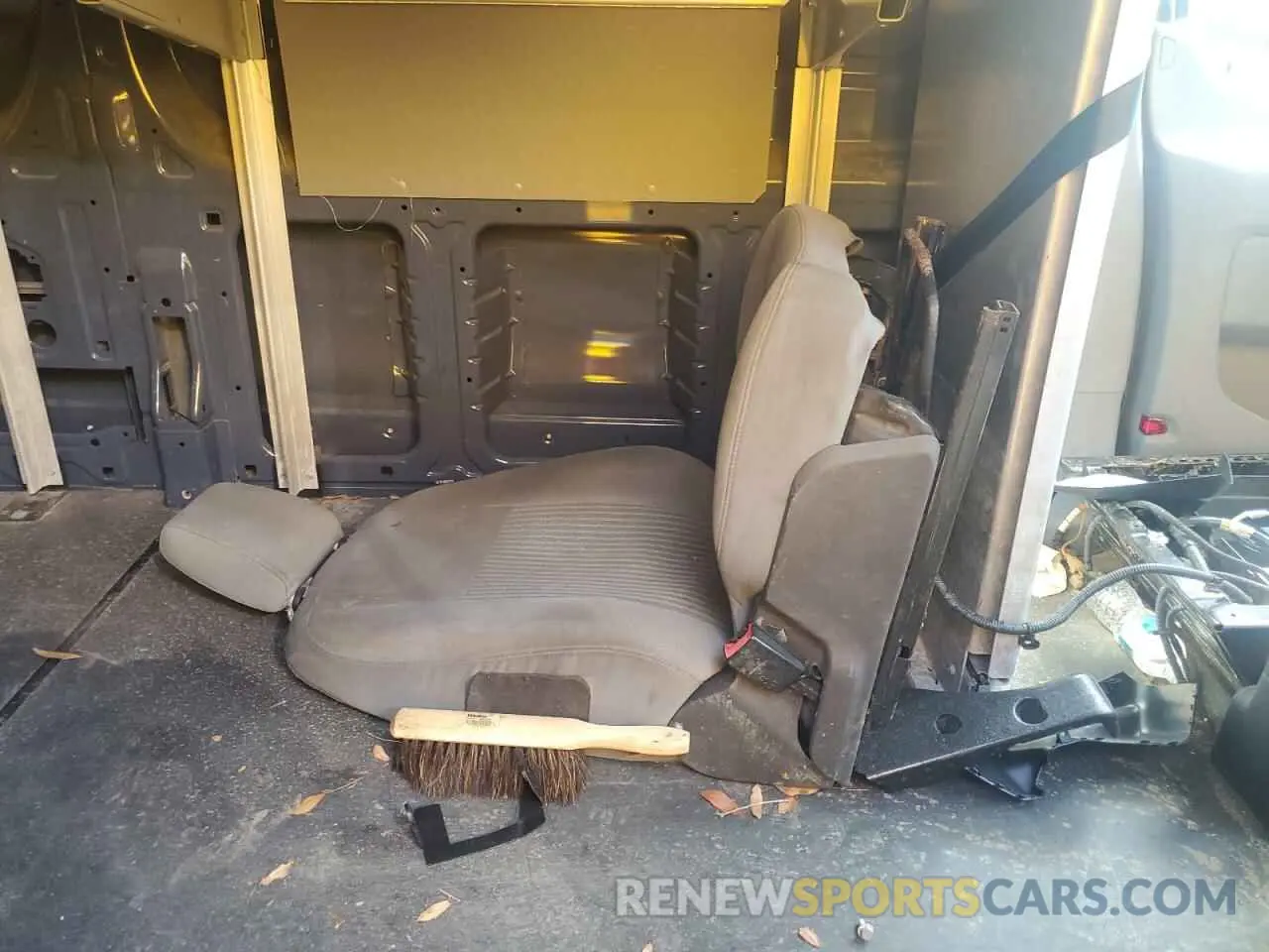 13 fotografías del automóvil dañado 1FTYR3XM2KKB17542 FORD TRANSIT 2019