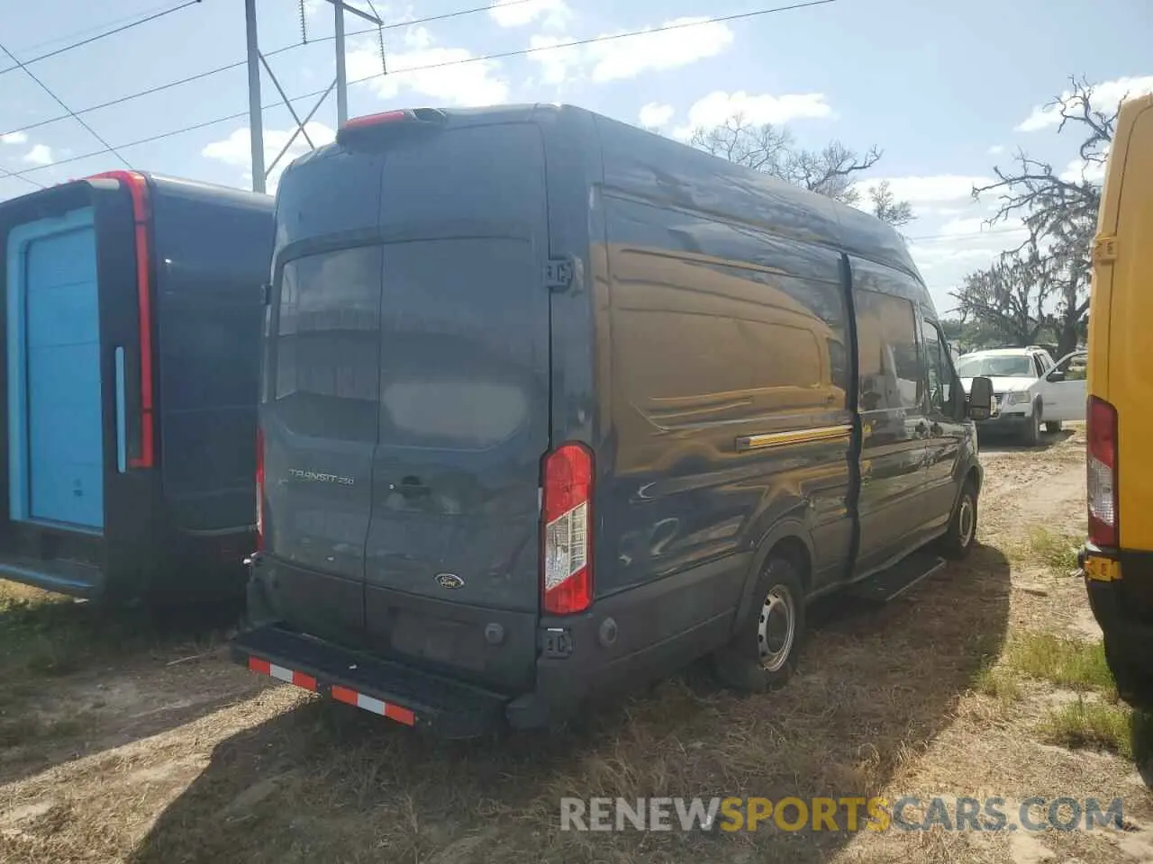 3 fotografías del automóvil dañado 1FTYR3XM2KKB17542 FORD TRANSIT 2019