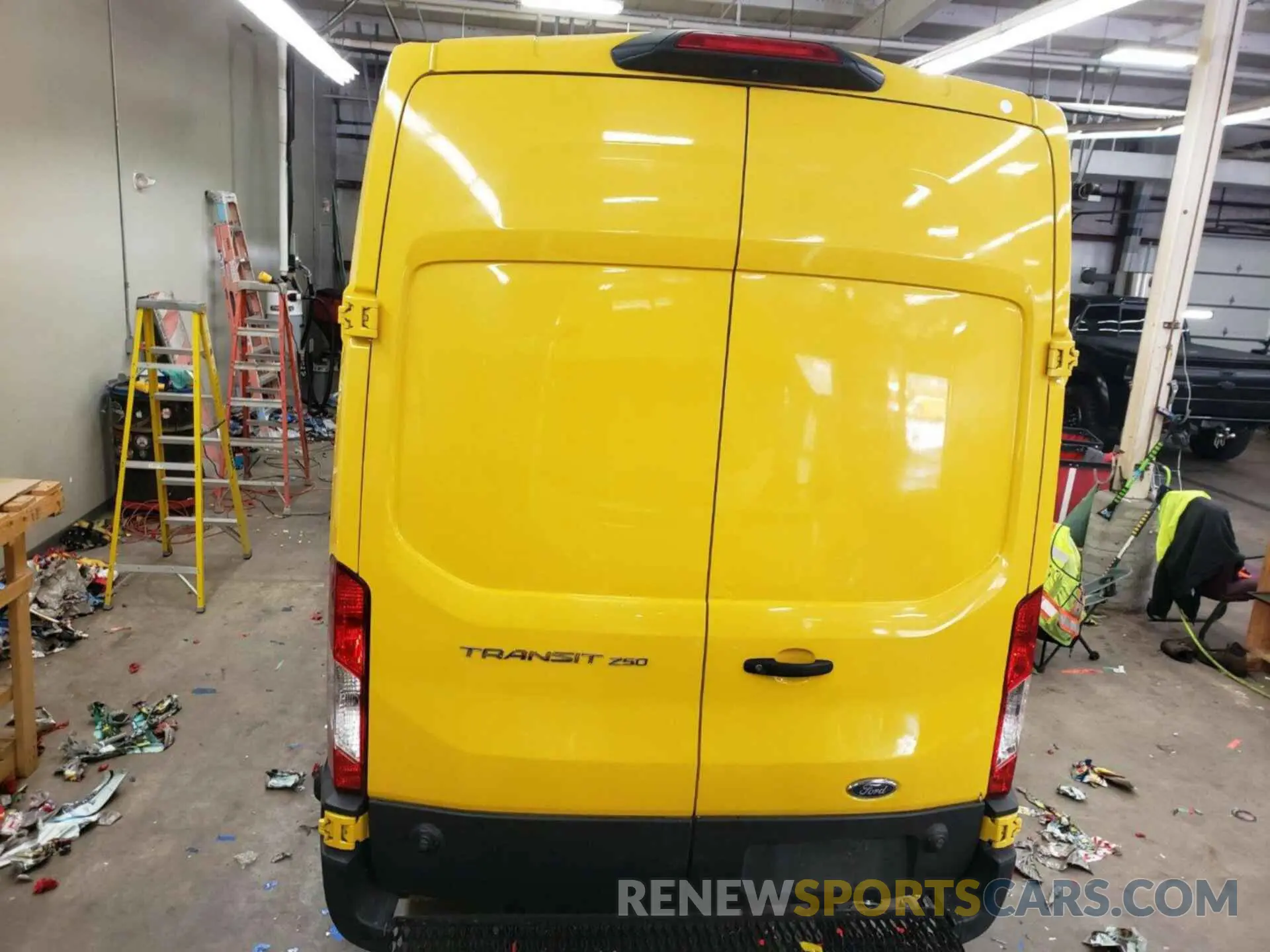 19 fotografías del automóvil dañado 1FTYR3XM6KKA24894 FORD TRANSIT 2019