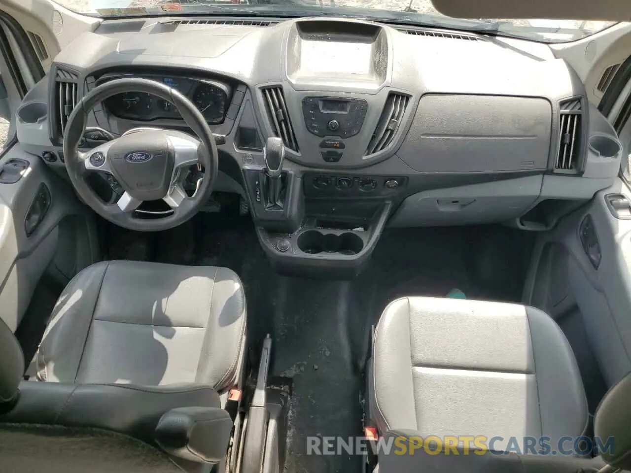 8 fotografías del automóvil dañado 1FTYR3XM8KKA60568 FORD TRANSIT 2019