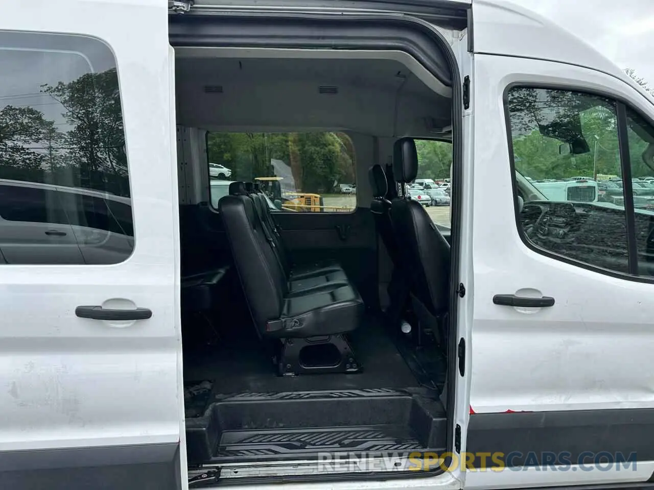 8 fotografías del automóvil dañado 1FBAX9C8XLKB11657 FORD TRANSIT 2020