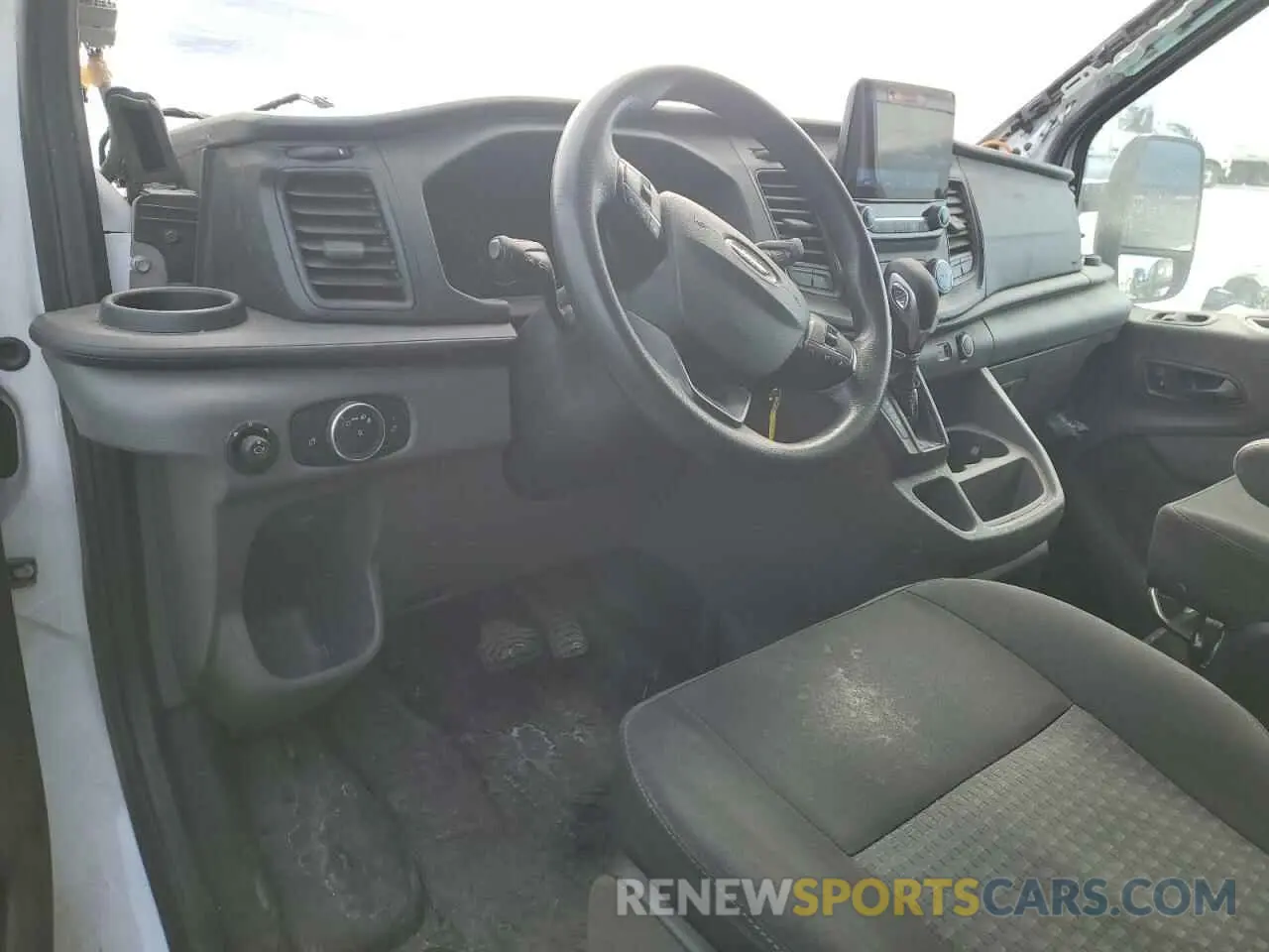 8 fotografías del automóvil dañado 1FTBF4XG3LKB63896 FORD TRANSIT 2020