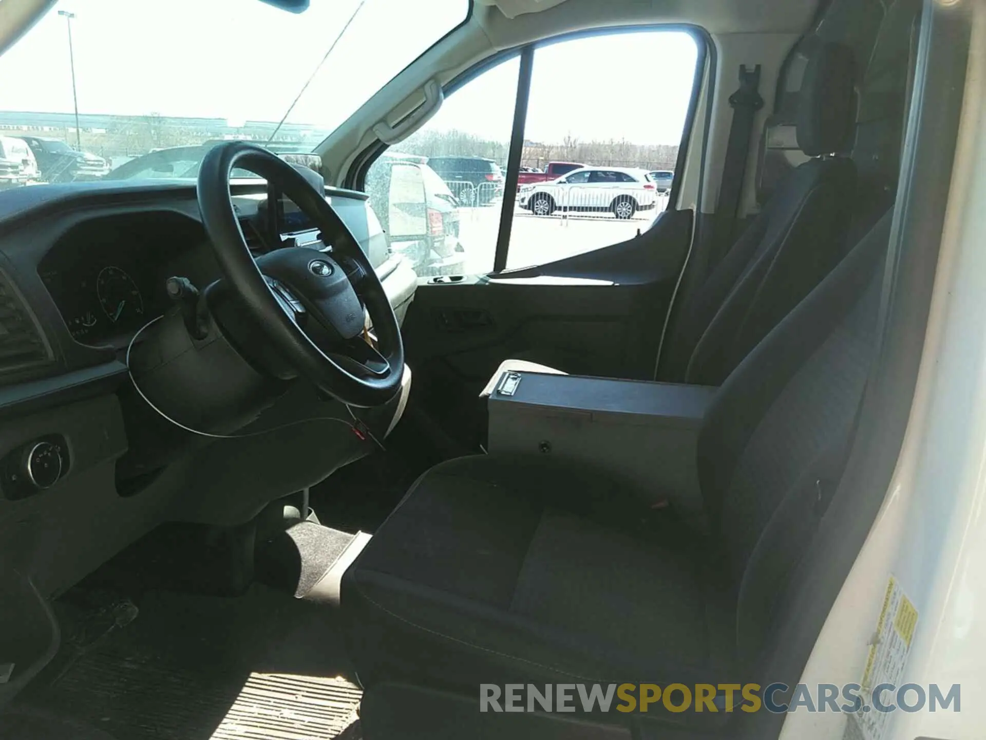 5 fotografías del automóvil dañado 1FTBR1YG8LKA50448 FORD TRANSIT 2020